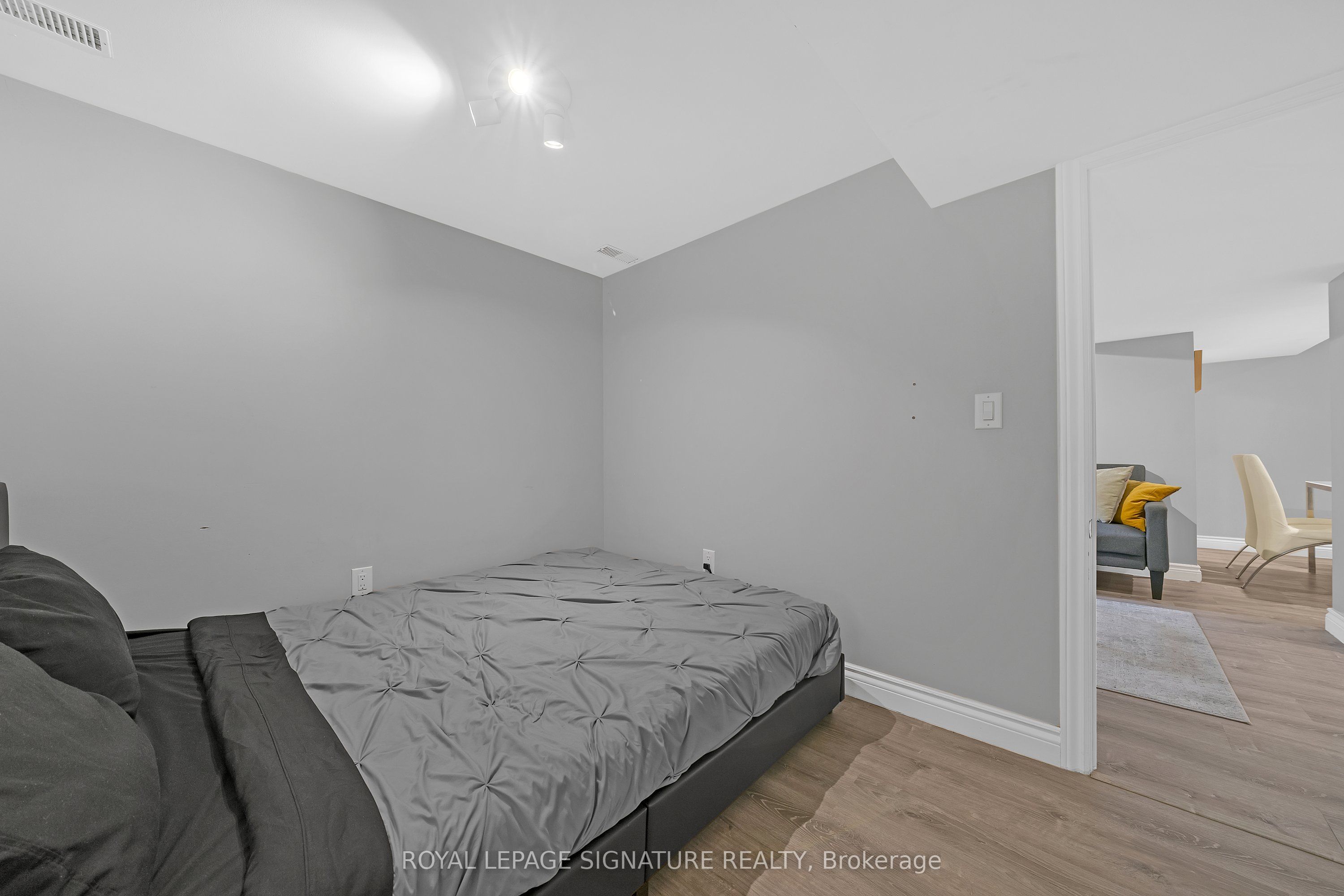 118 Rexleigh Drive Property Photo 41