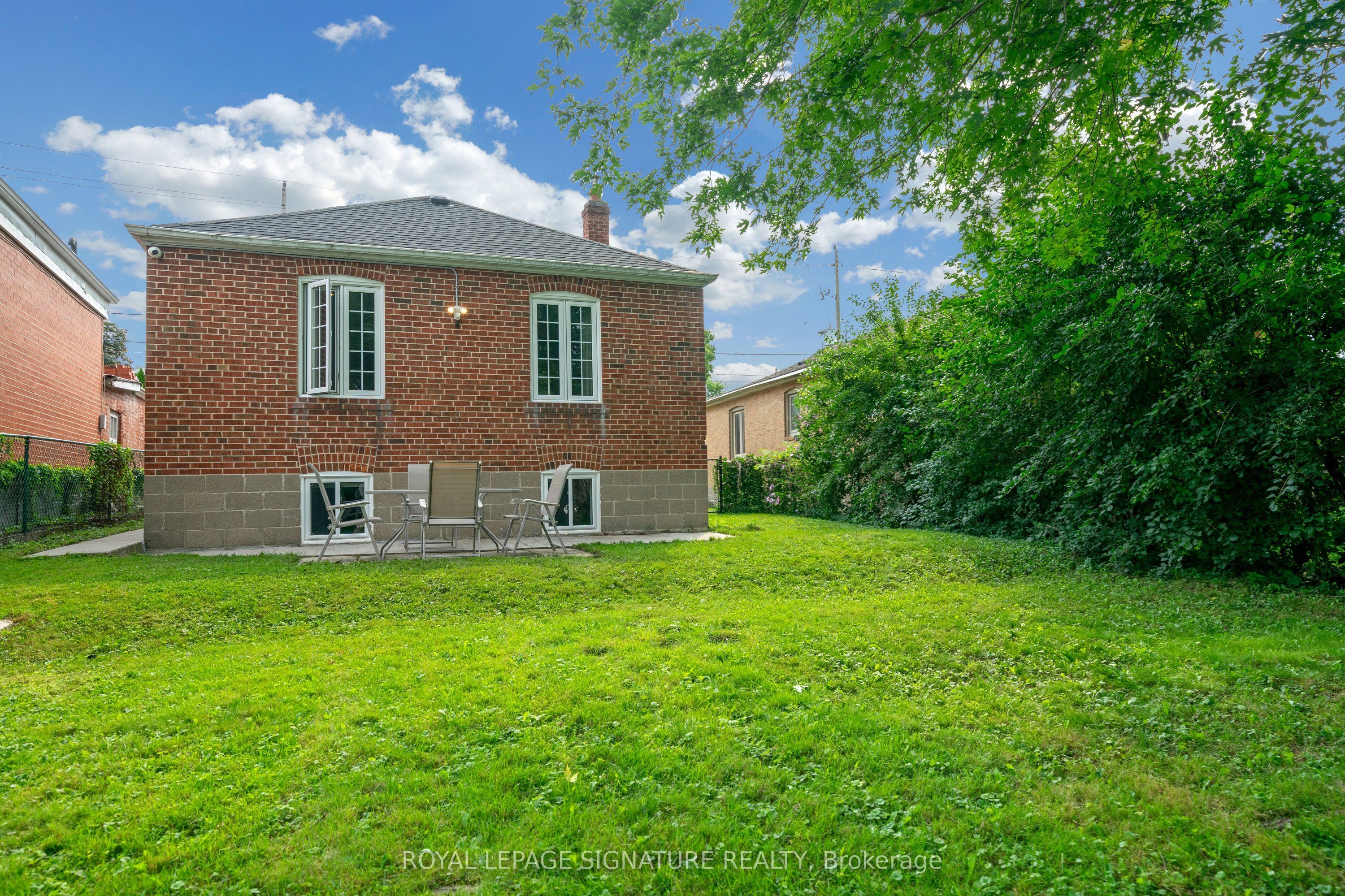 118 Rexleigh Drive Property Photo 46