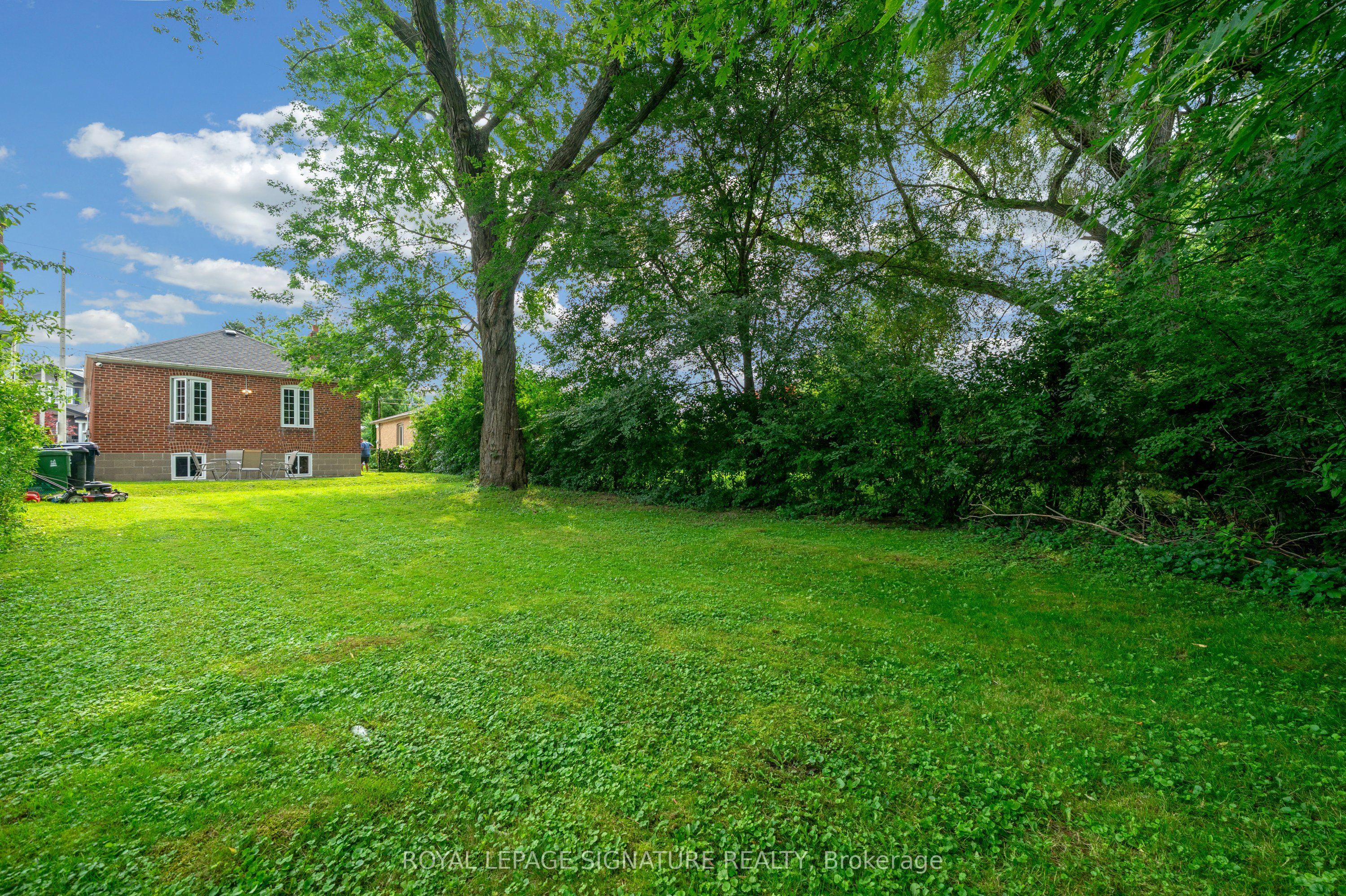 118 Rexleigh Drive Property Photo 48