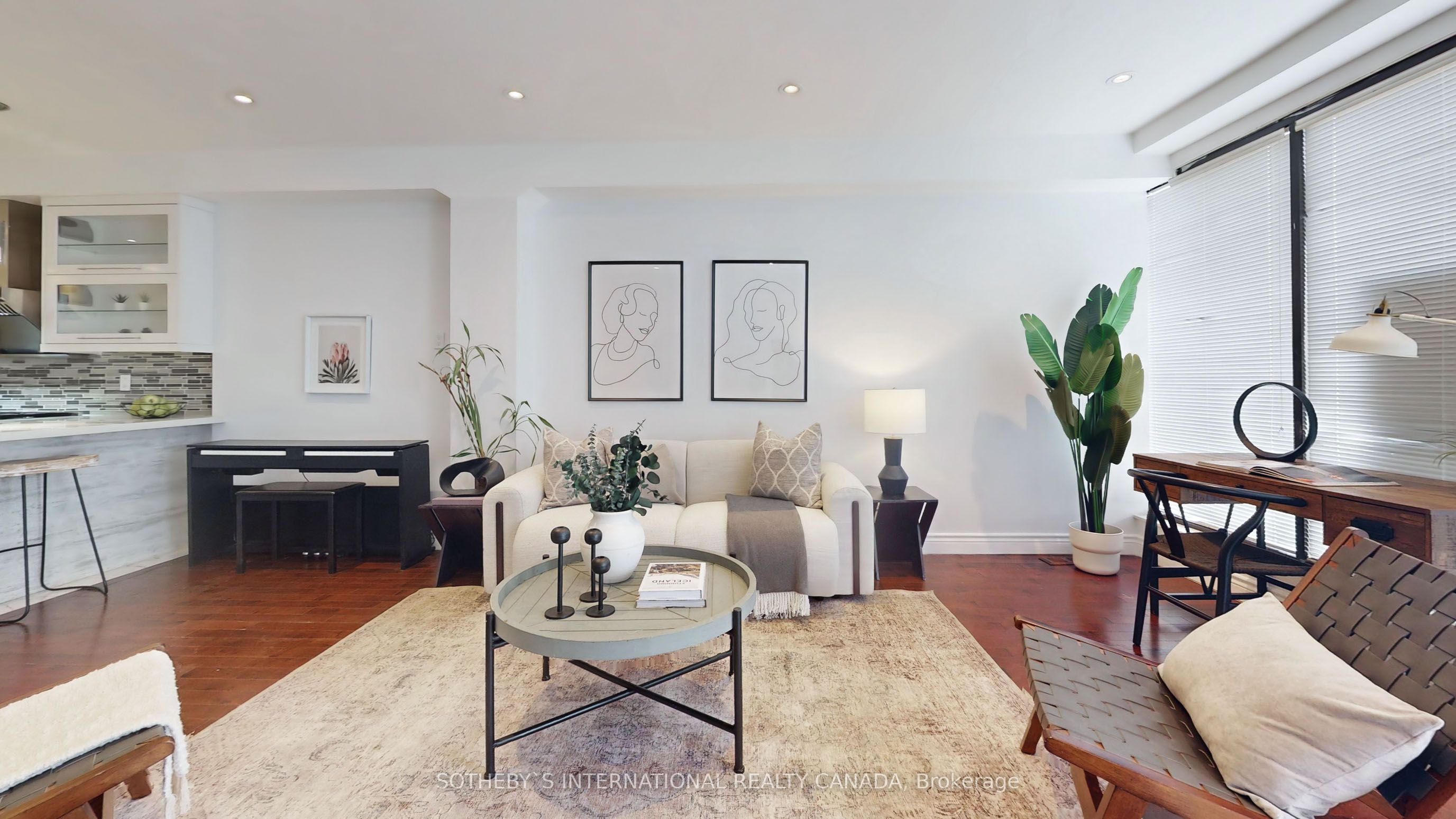 1271 Gerrard Street E Property Photo 11