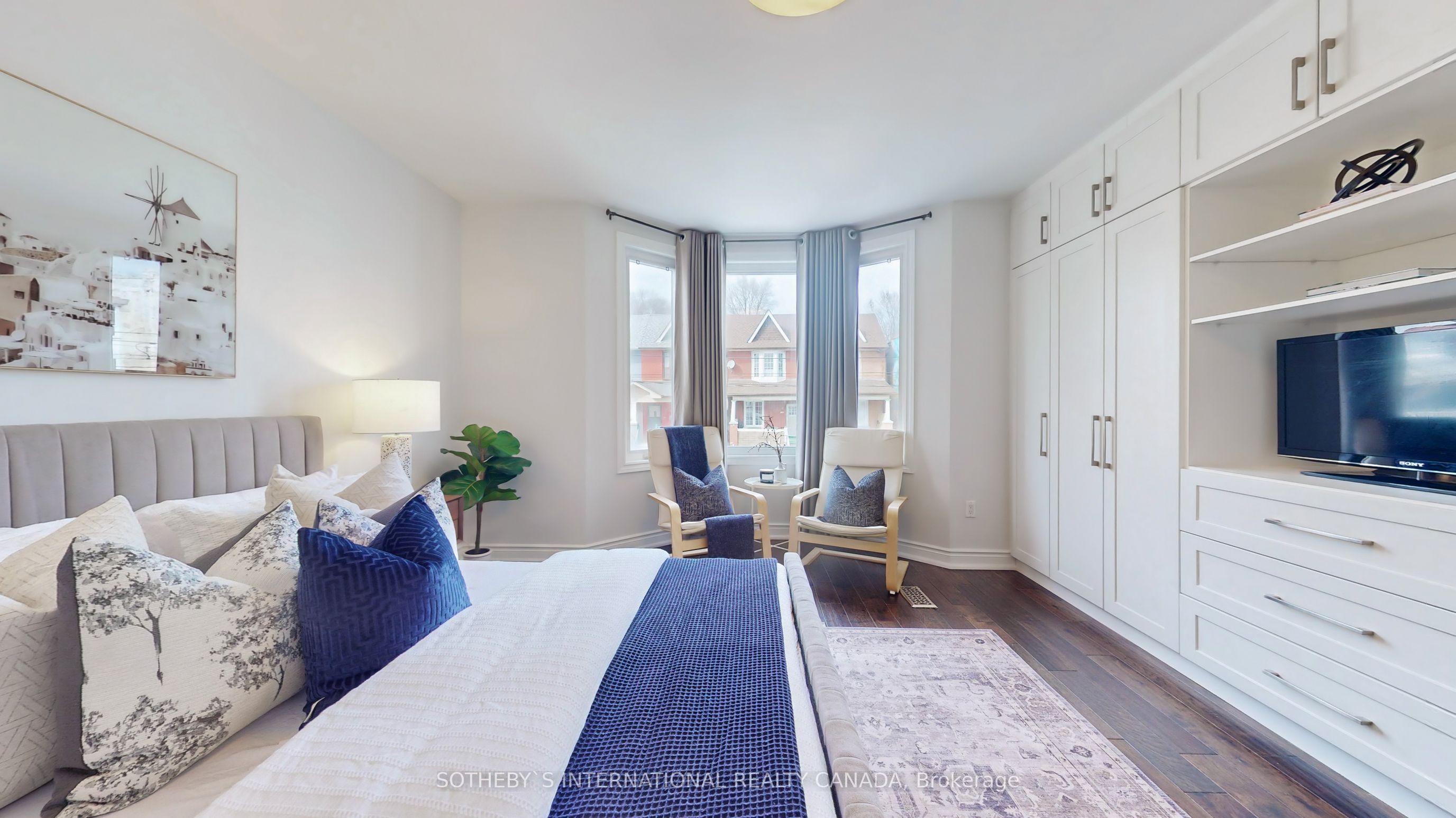 1271 Gerrard Street E Property Photo 15