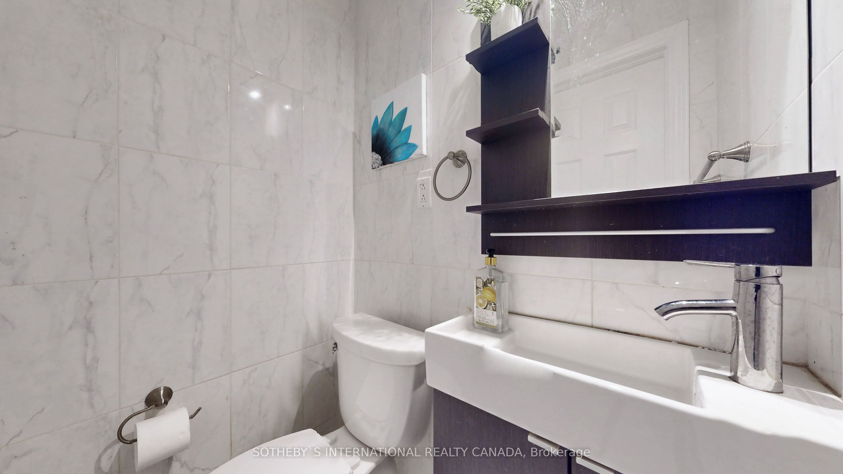 1271 Gerrard Street E Property Photo 20