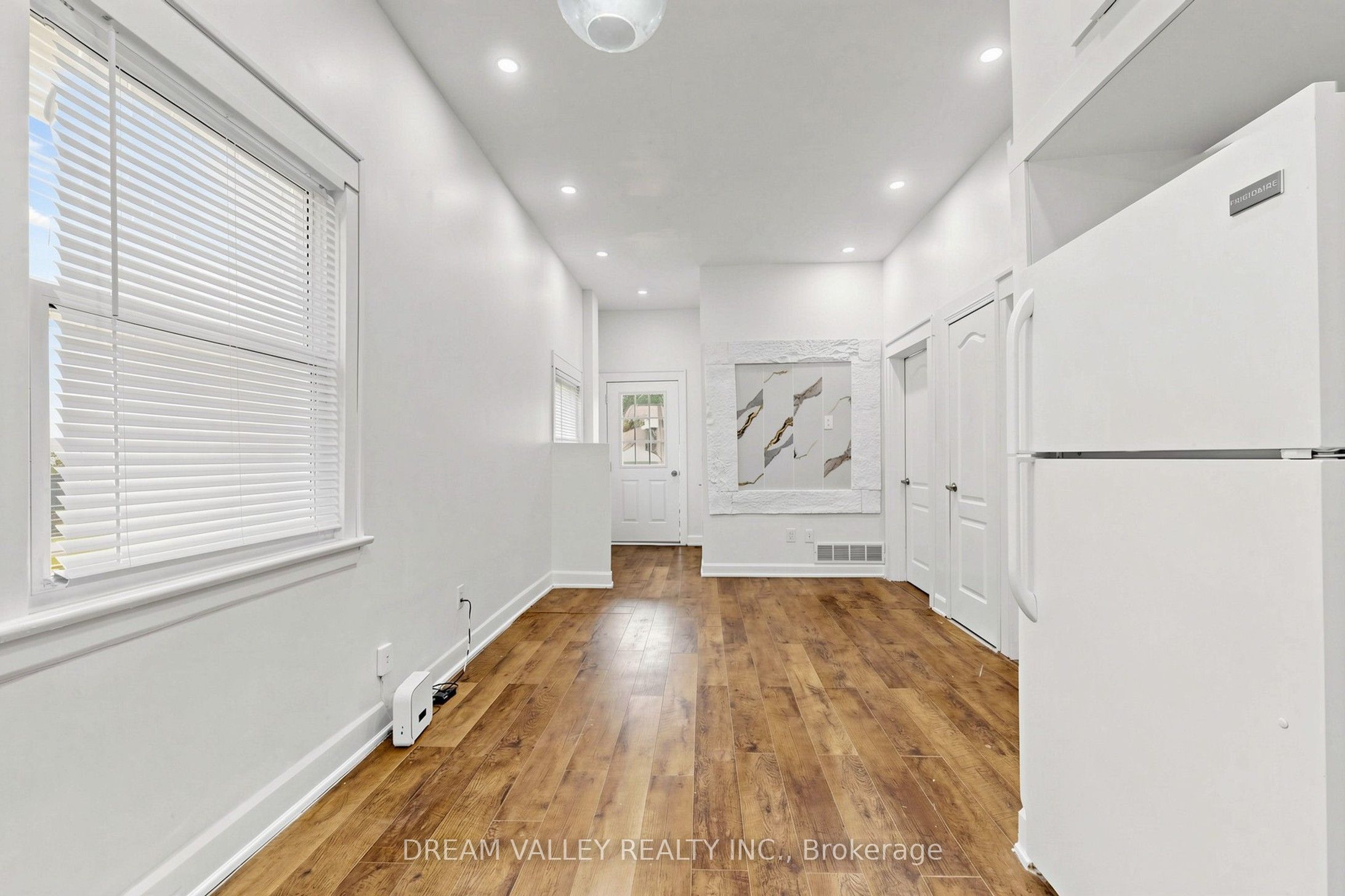 47 Laurel Avenue Property Photo 8