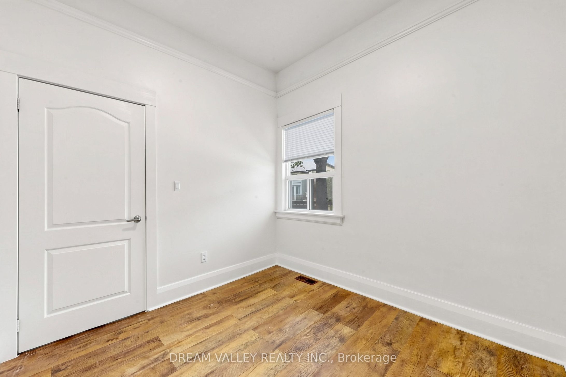 47 Laurel Avenue Property Photo 11