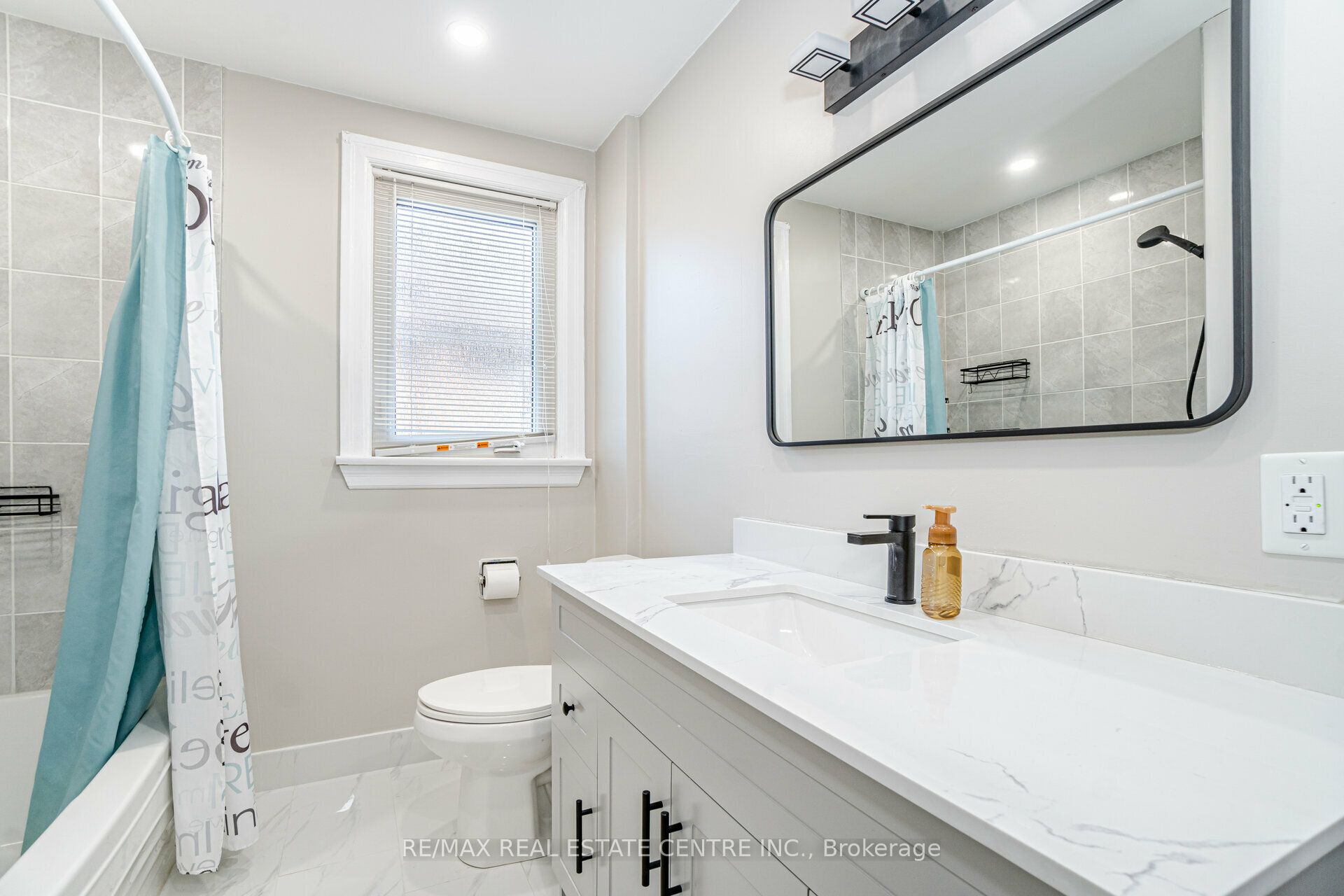 102 Wilson Road S Upper Level Property Photo 14