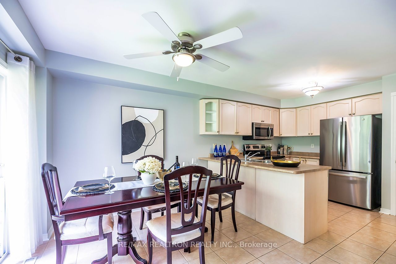 82 Beachgrove Crescent Property Photo 15