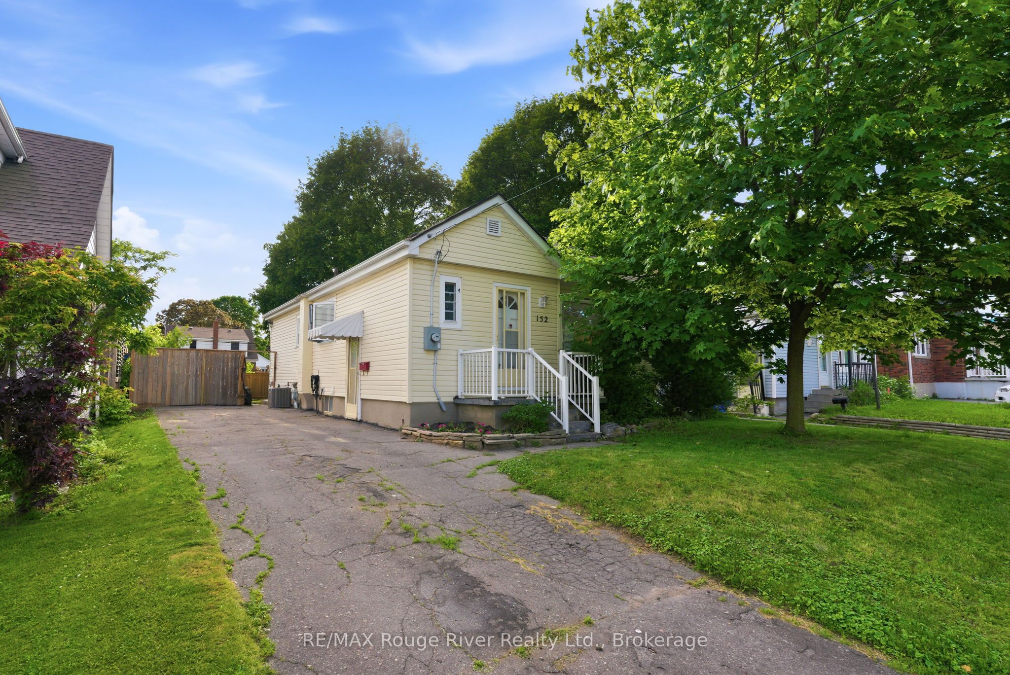 152 Wilson Road S Property Photo 2