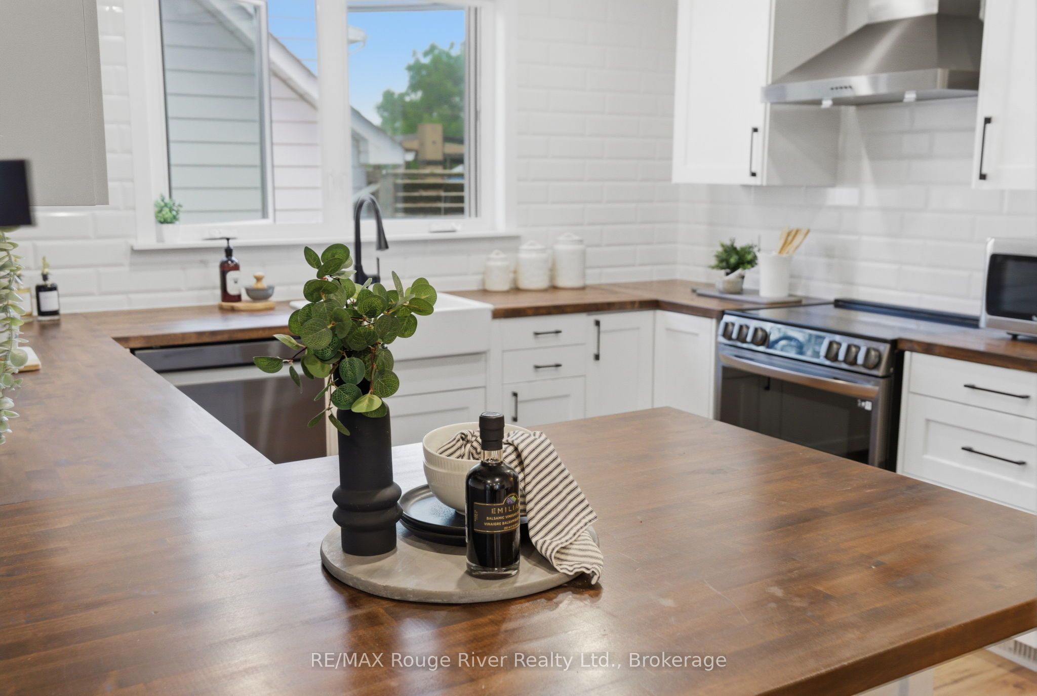152 Wilson Road S Property Photo 12