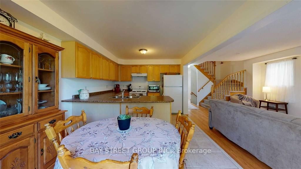E13684638 Property Photo 4
