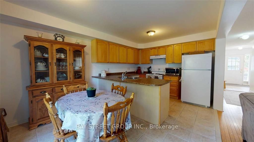 E13684638 Property Photo 5