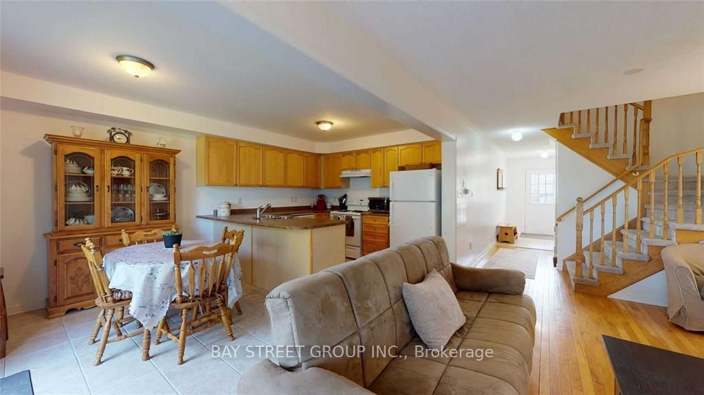 E13684638 Property Photo 6