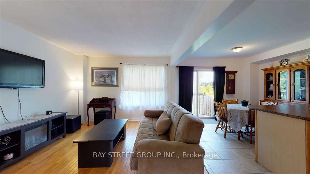 E13684638 Property Photo 7