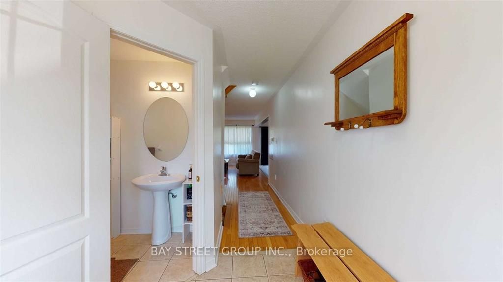 E13684638 Property Photo 8
