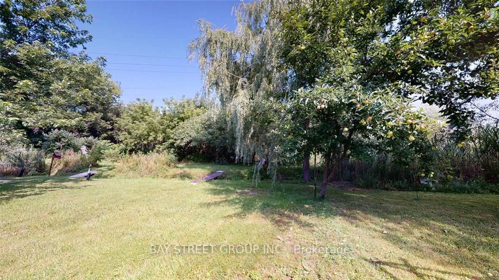 E13684638 Property Photo 16