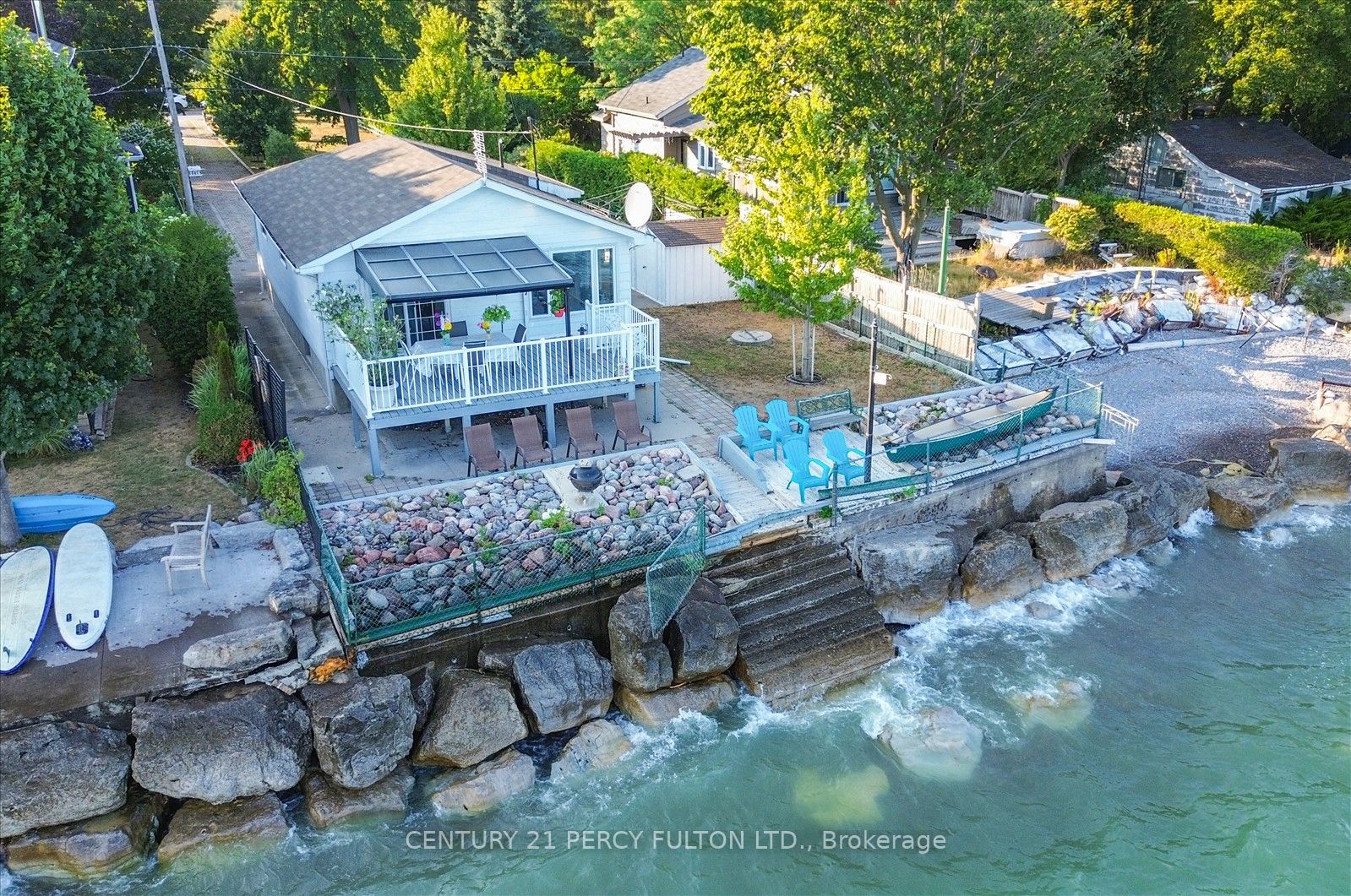 135 Cedar Crest Beach Road Property Photo 1