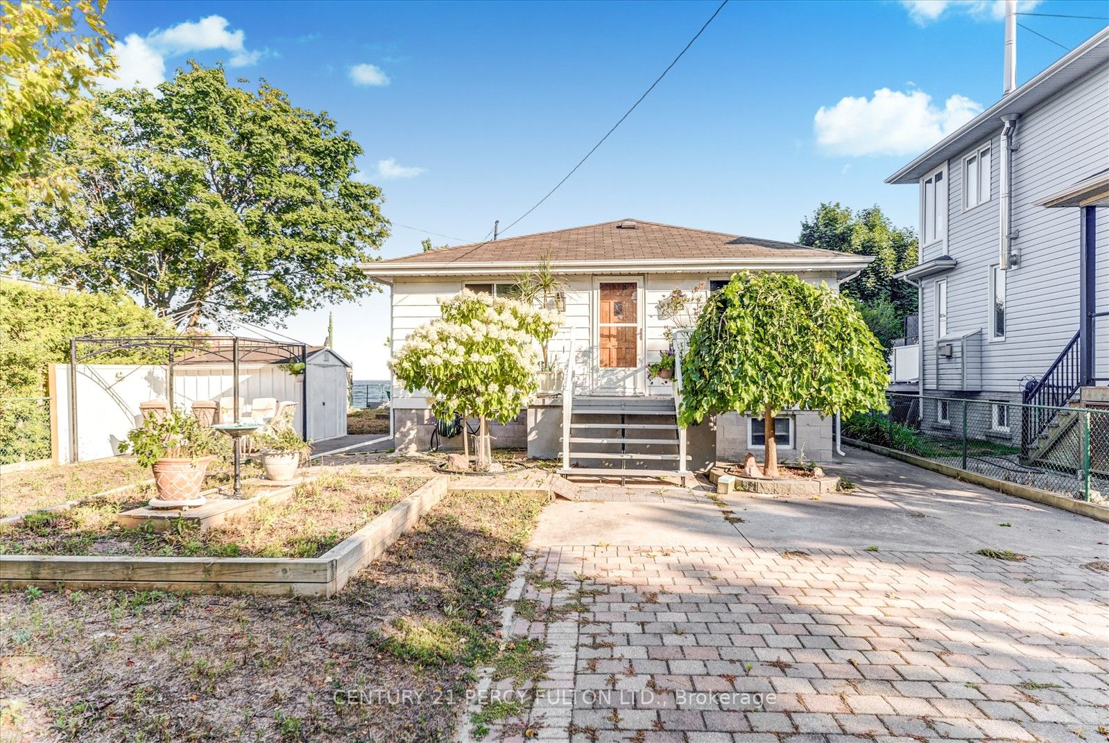 135 Cedar Crest Beach Road Property Photo 3
