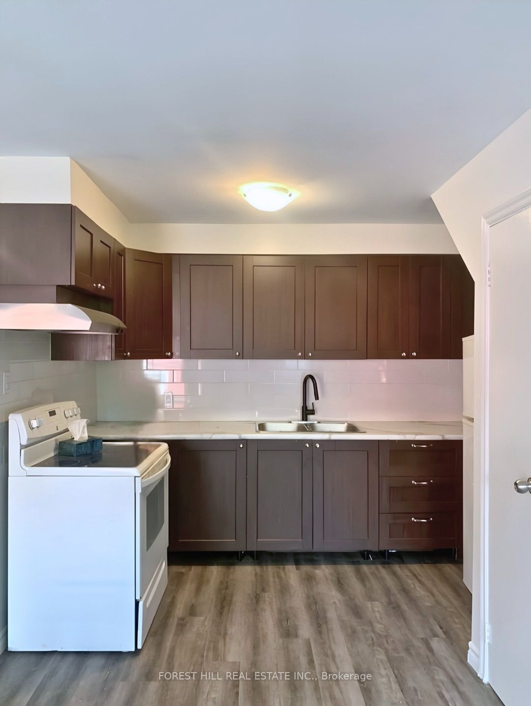 422 Danforth Avenue B Property Photo 1