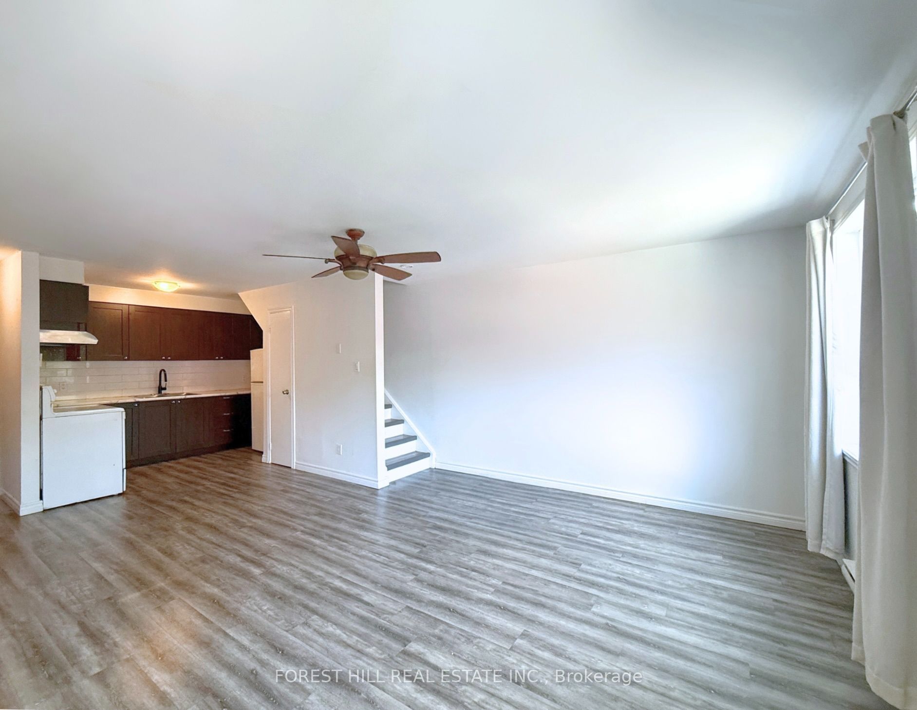 422 Danforth Avenue B Property Photo 3