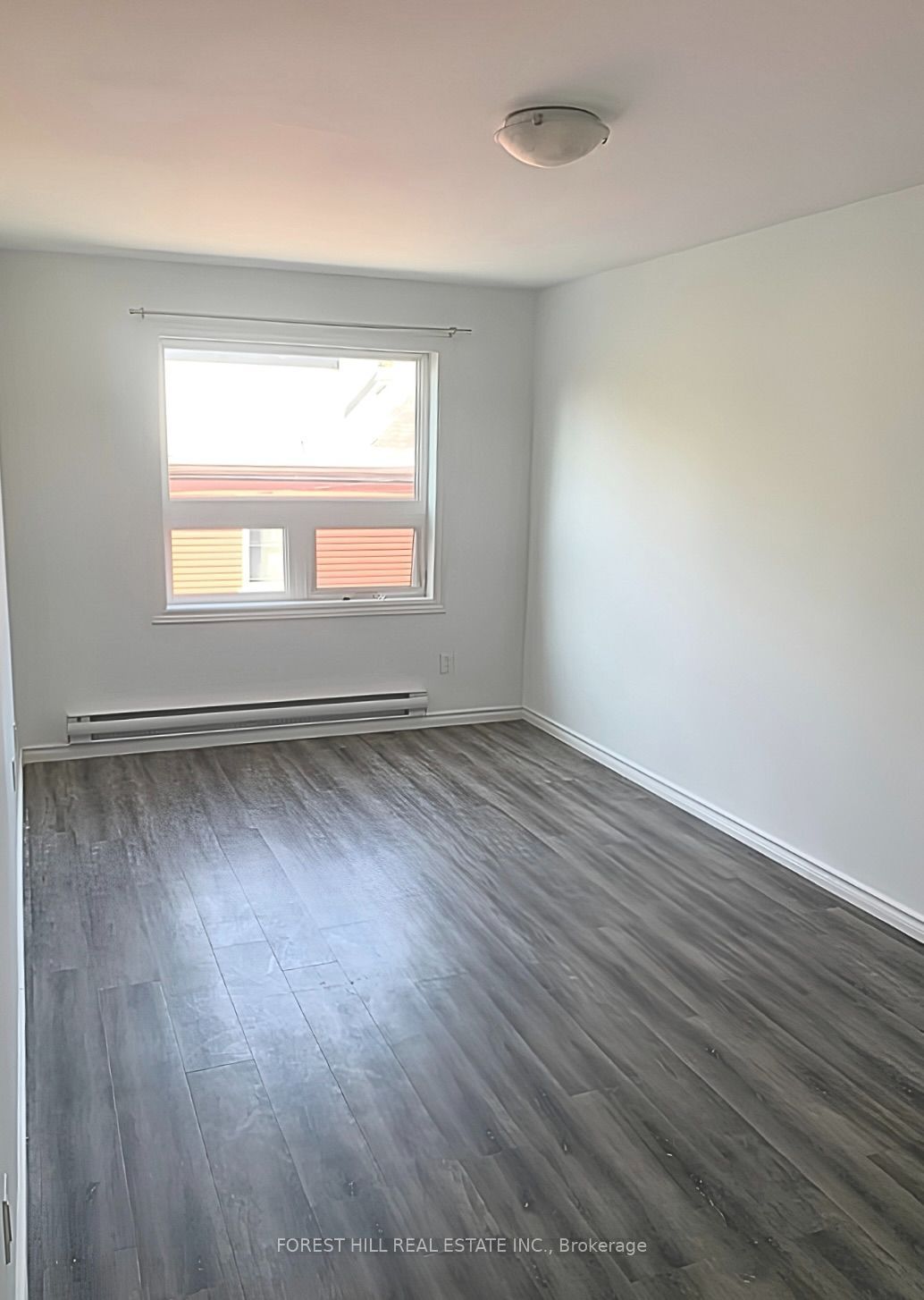 422 Danforth Avenue B Property Photo 8