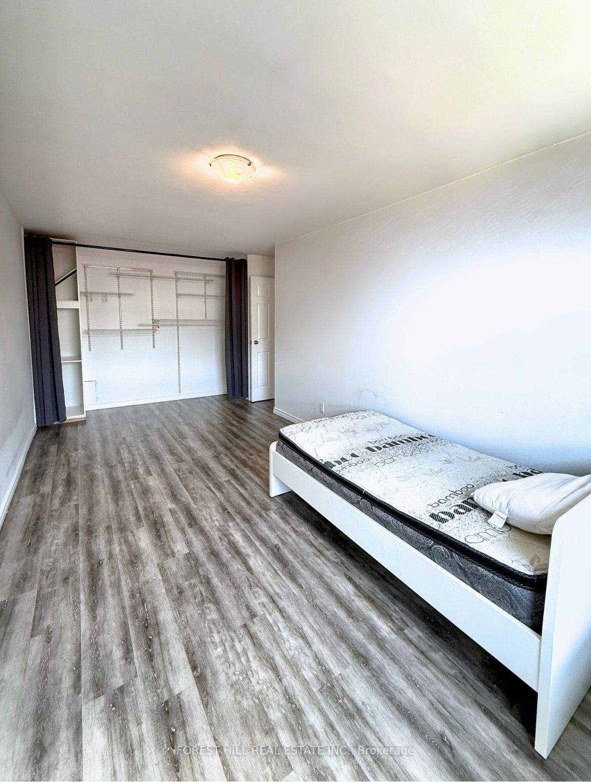 422 Danforth Avenue B Property Photo 9