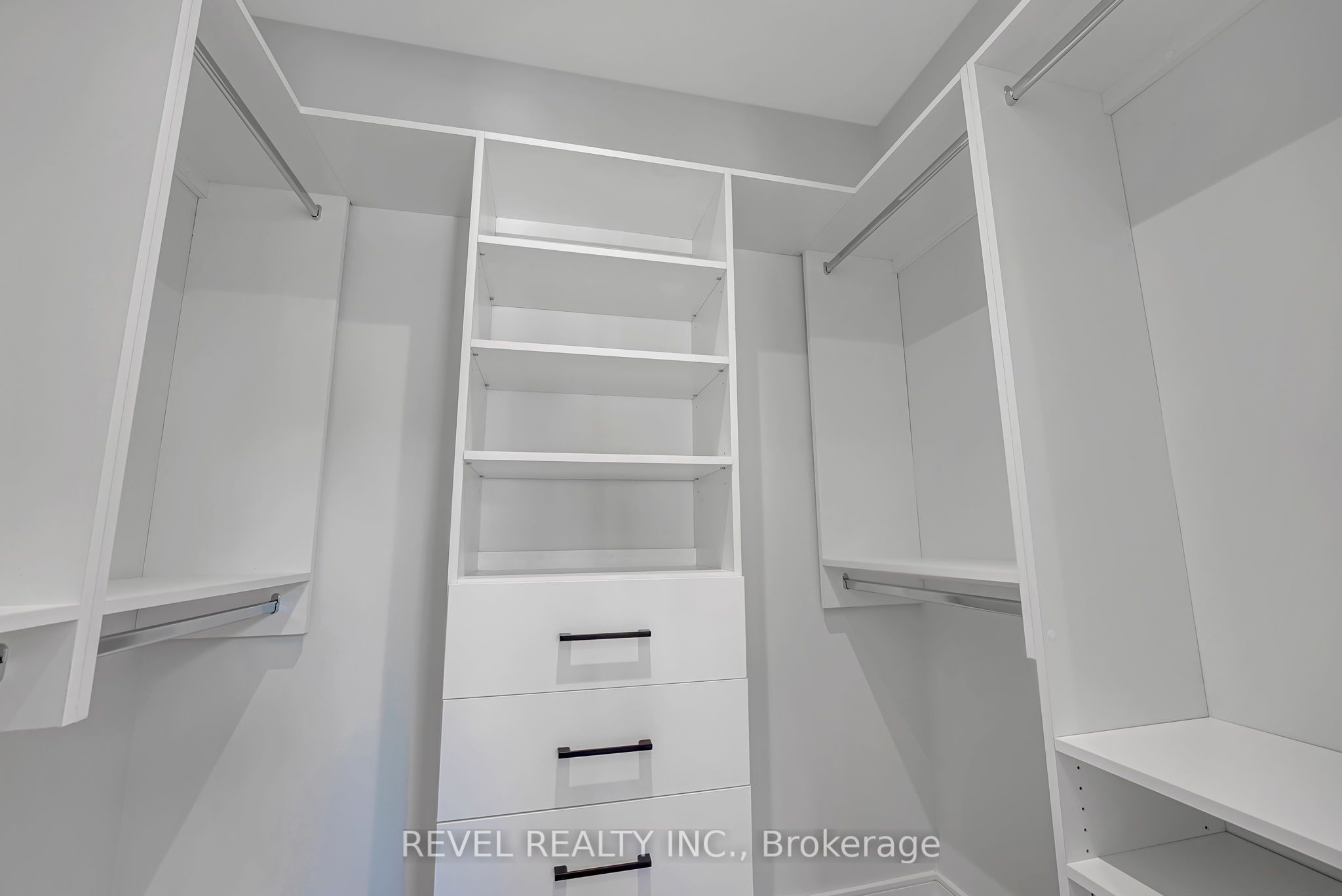 1472 Highbush Trail Property Photo 21