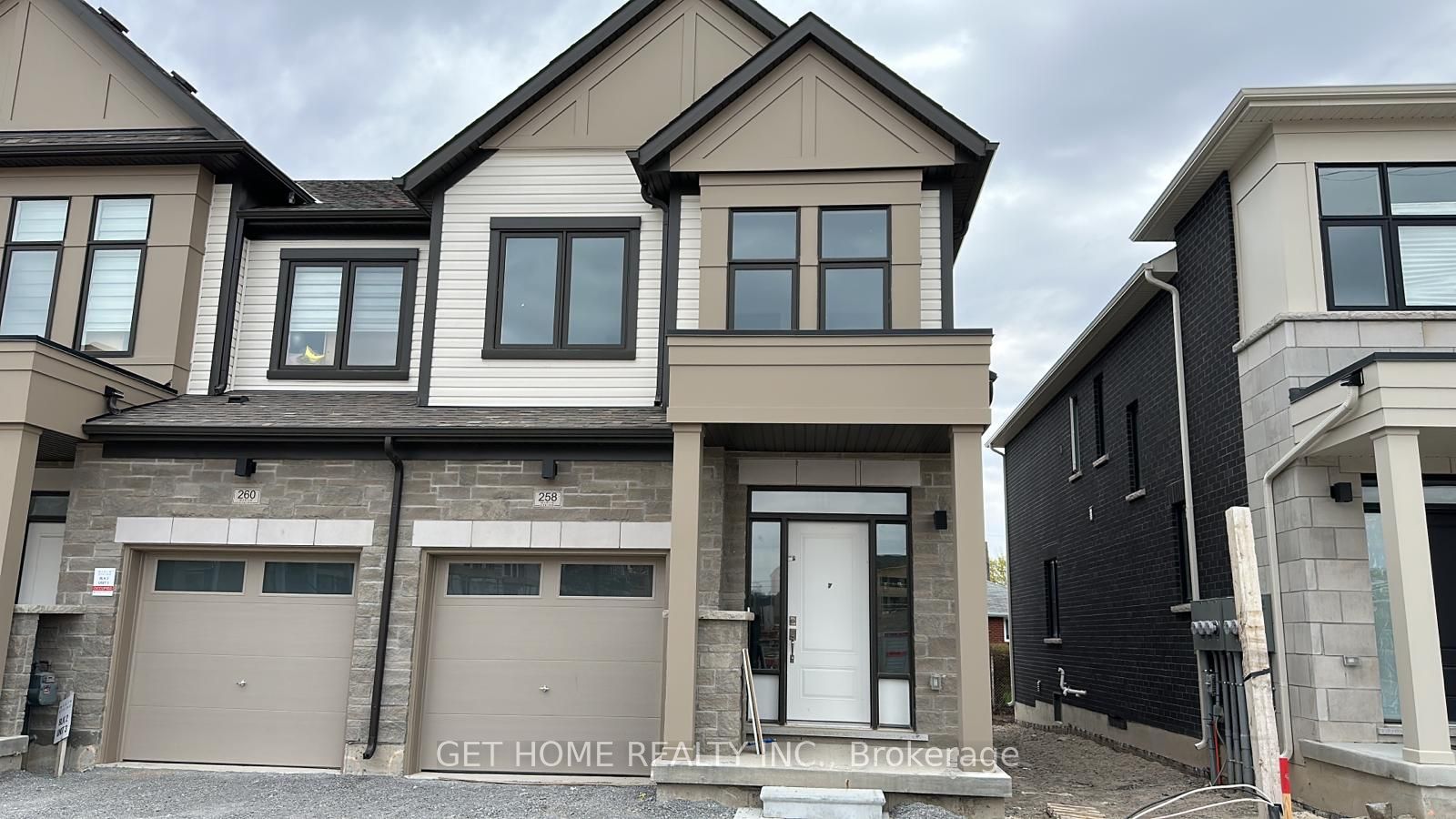 258 Okanagan Path Property Photo 1