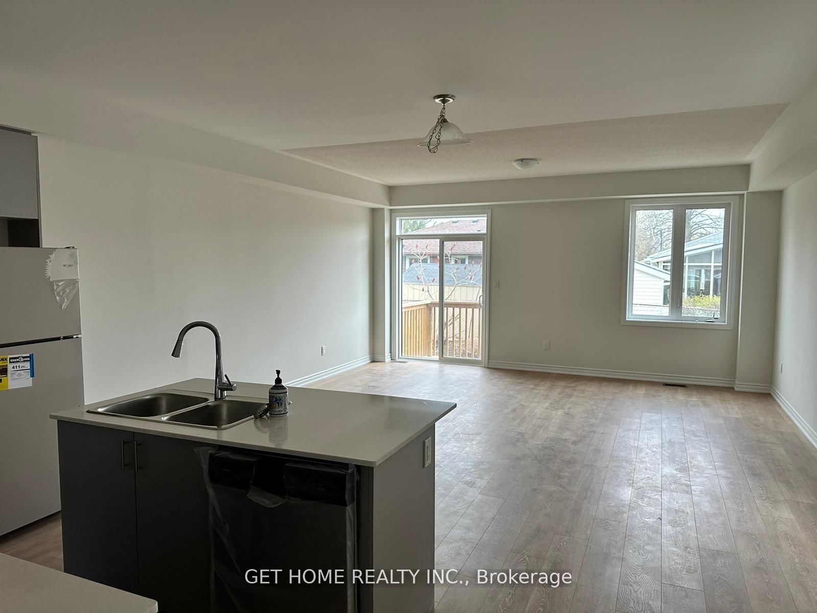 258 Okanagan Path Property Photo 4
