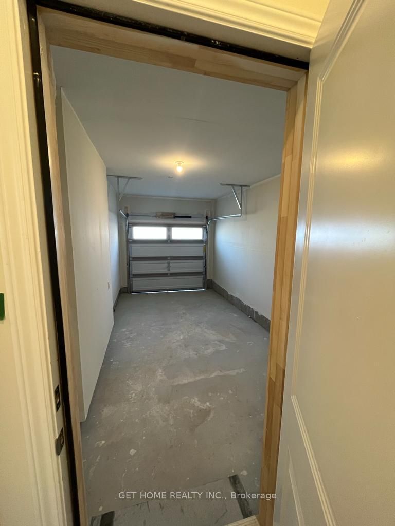 258 Okanagan Path Property Photo 7