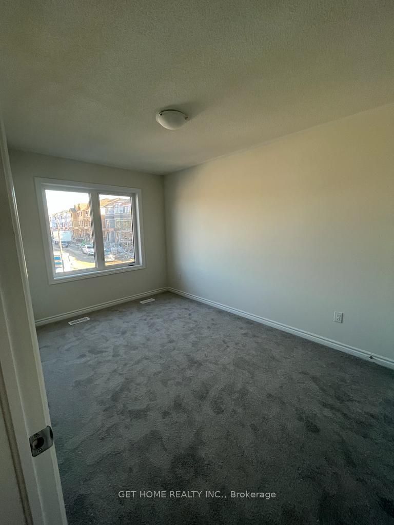 258 Okanagan Path Property Photo 14
