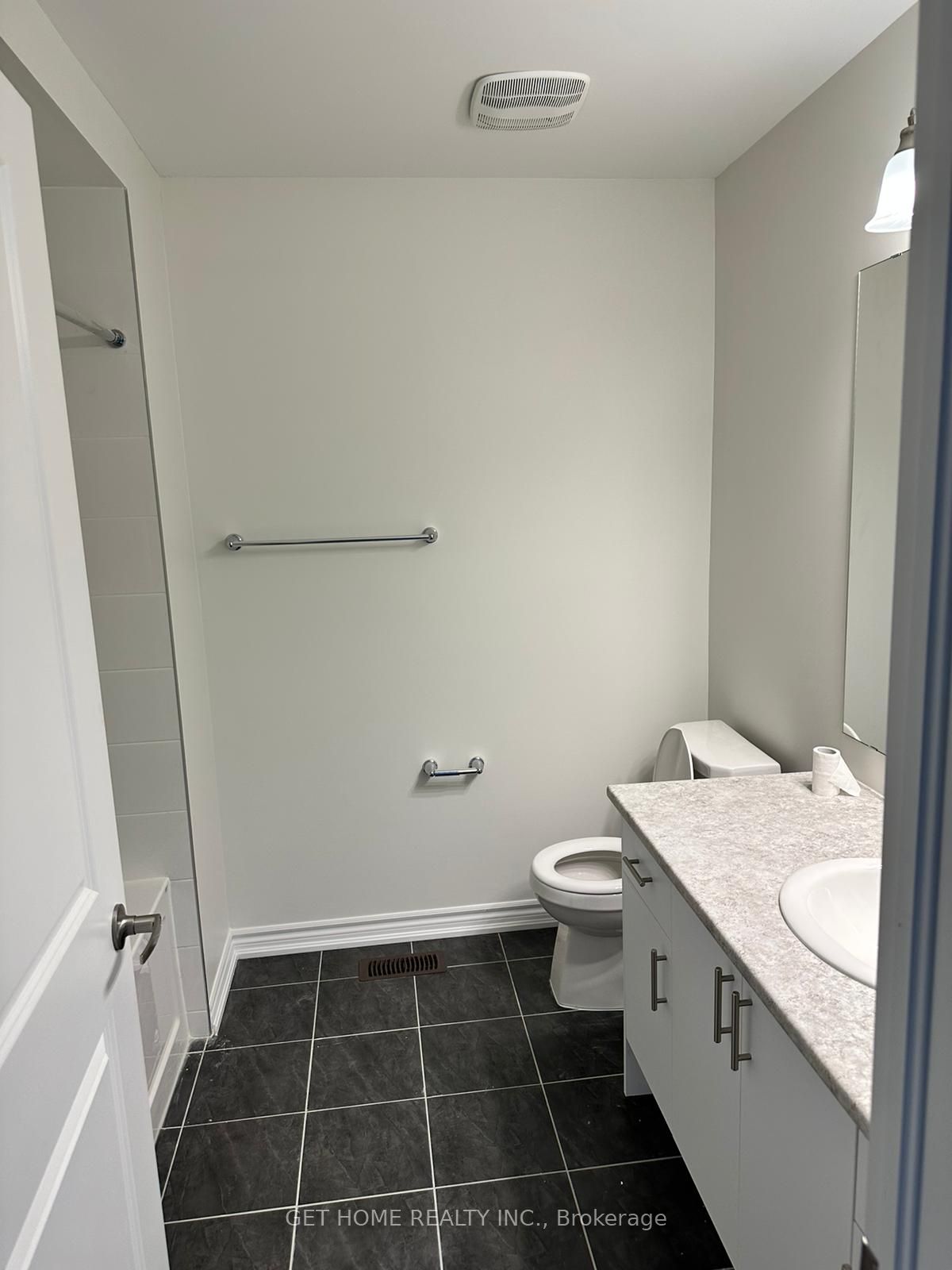 258 Okanagan Path Property Photo 15