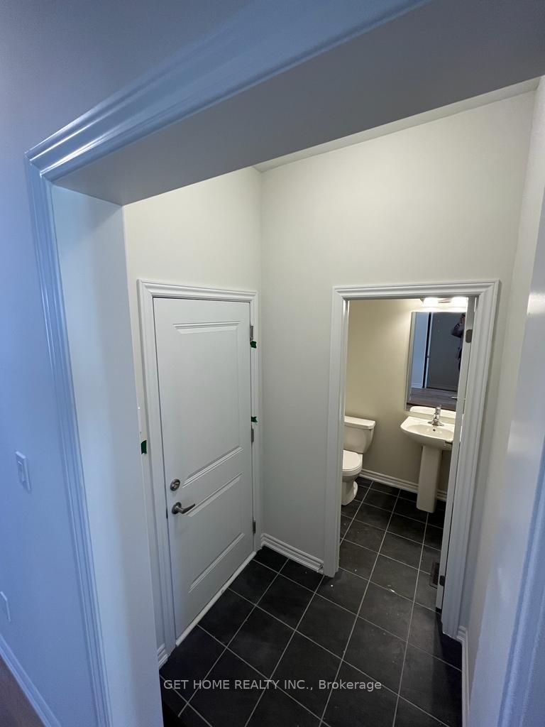 258 Okanagan Path Property Photo 16