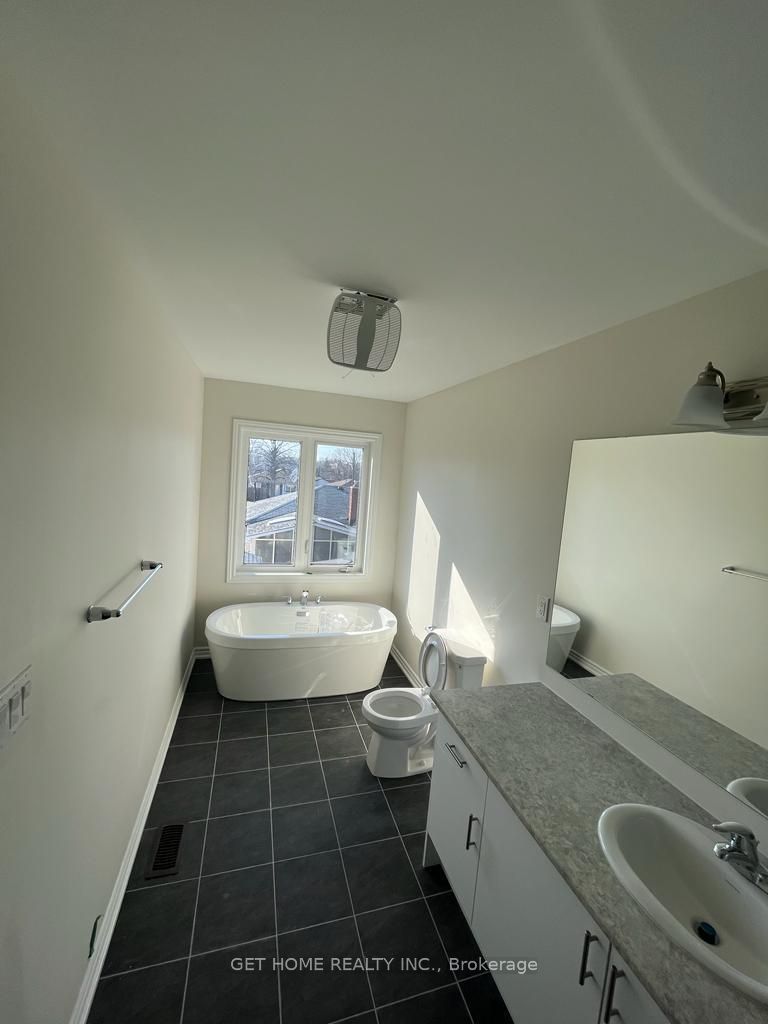 258 Okanagan Path Property Photo 17