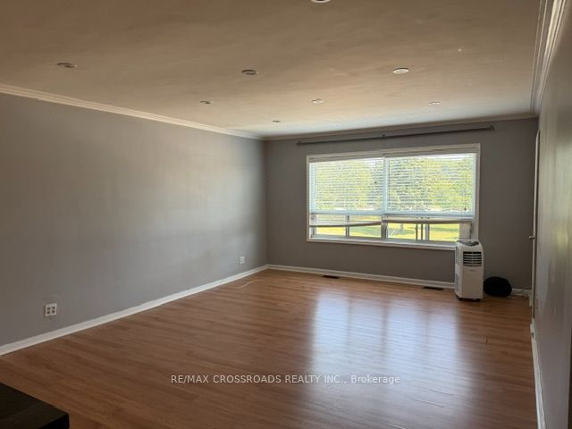 840 Danforth Road Upper Property Photo 10