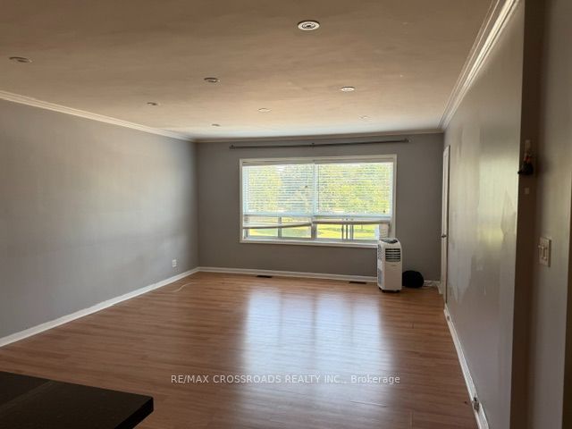 840 Danforth Road Upper Property Photo 14