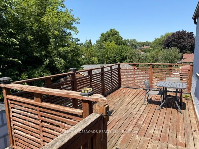 840 Danforth Road Upper Property Photo 16