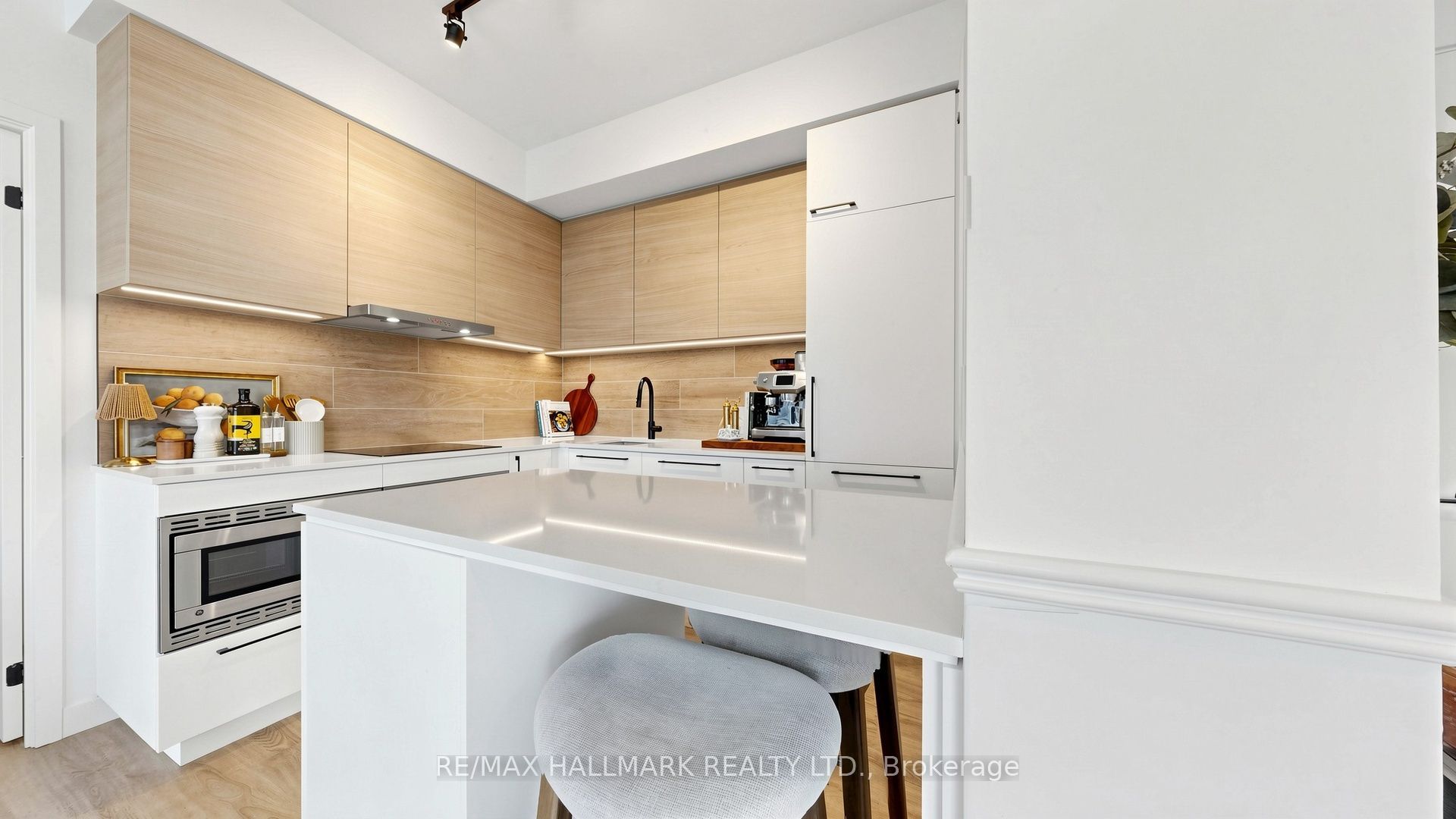 1050 Eastern Avenue 823 Property Photo 13
