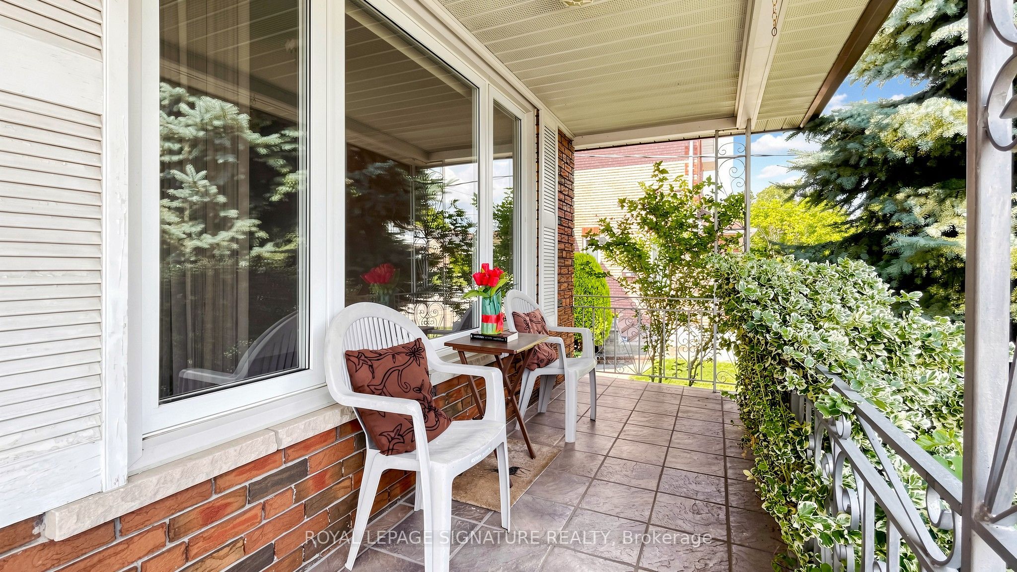 146 Maybourne Avenue Property Photo 3
