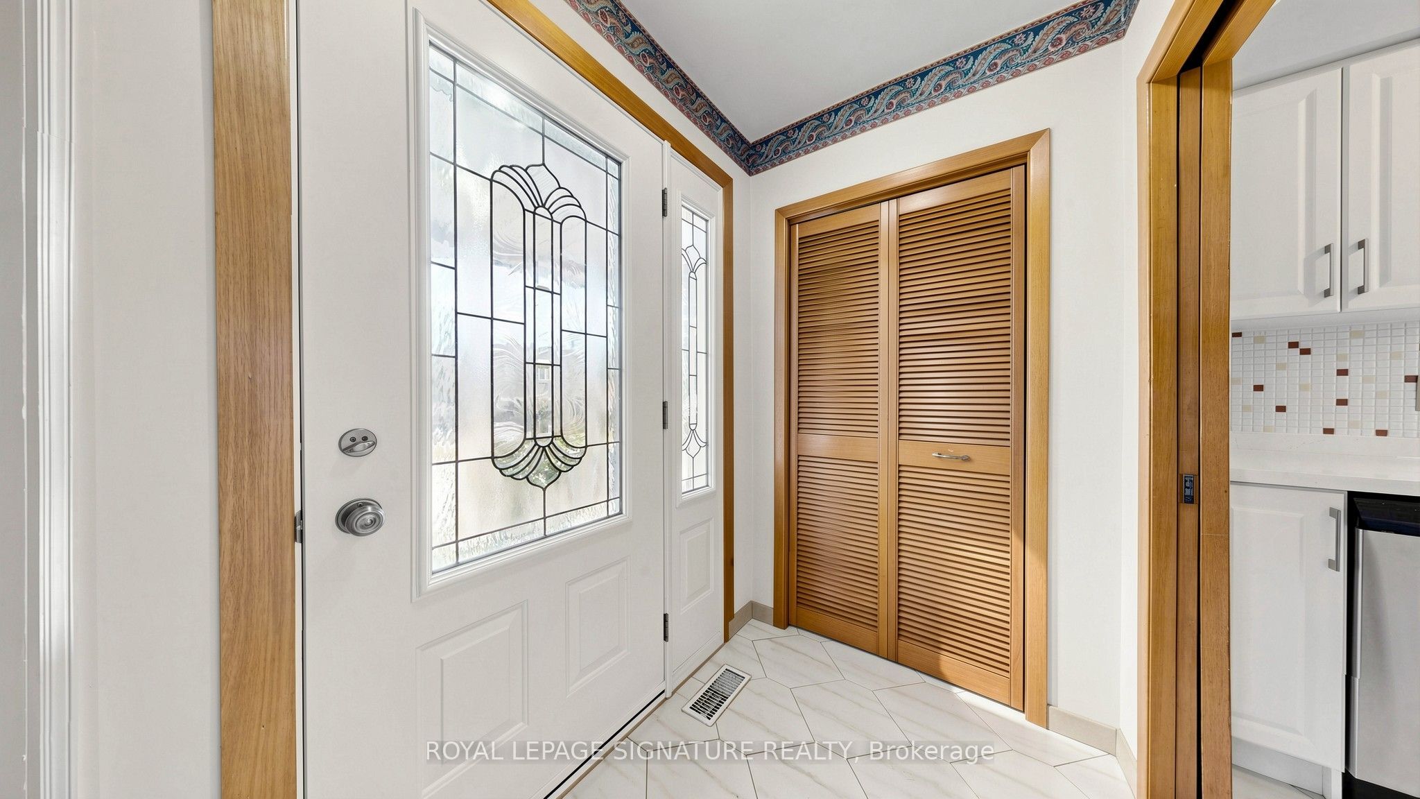 146 Maybourne Avenue Property Photo 4