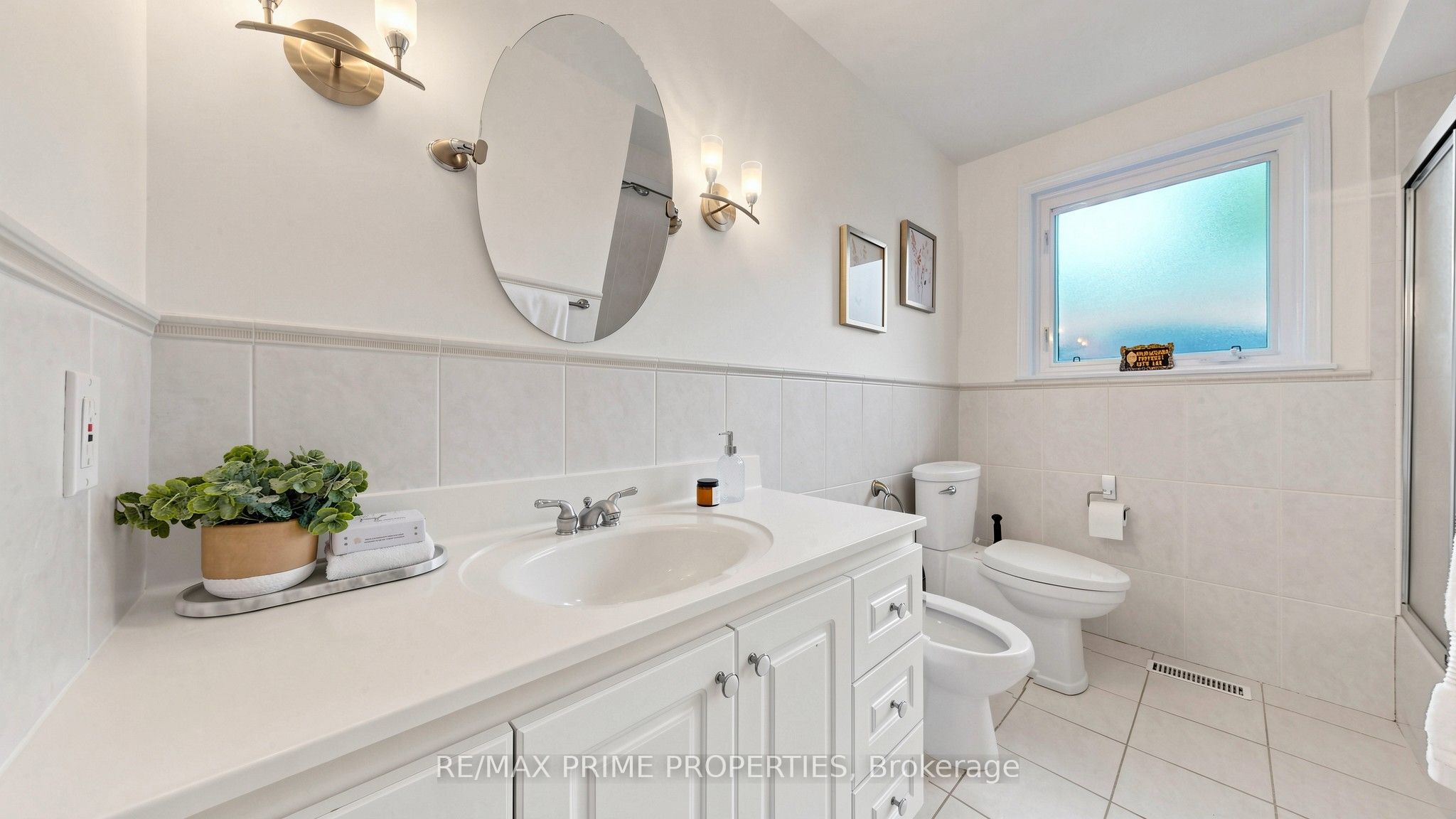 3 Leeswood Crescent E Property Photo 31