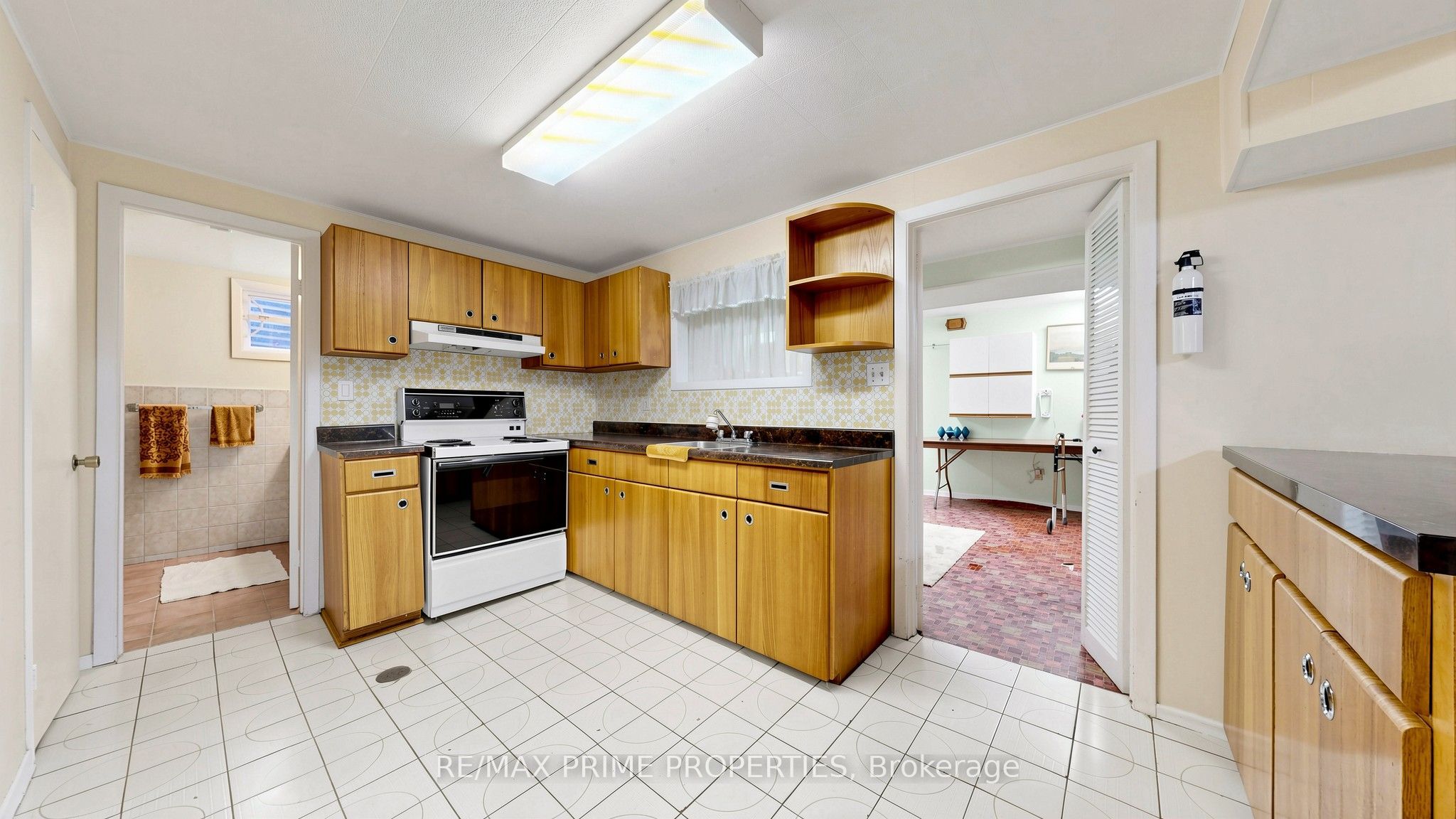 3 Leeswood Crescent E Property Photo 38