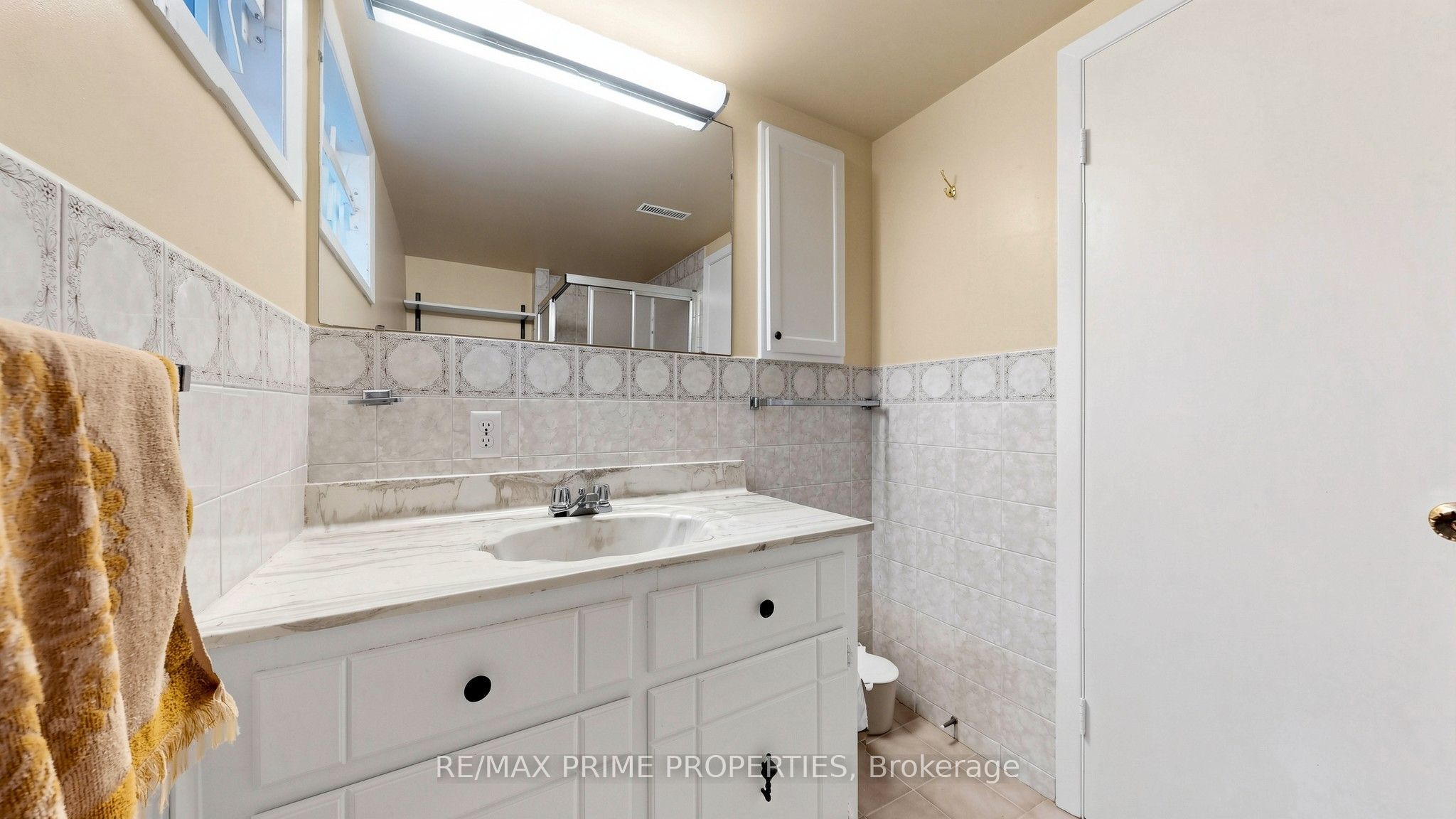 3 Leeswood Crescent E Property Photo 41