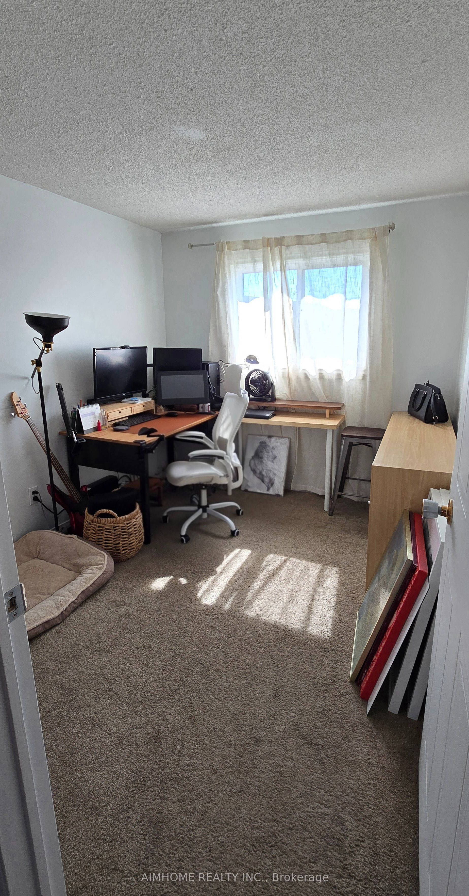 854 Attersley Drive Property Photo 12