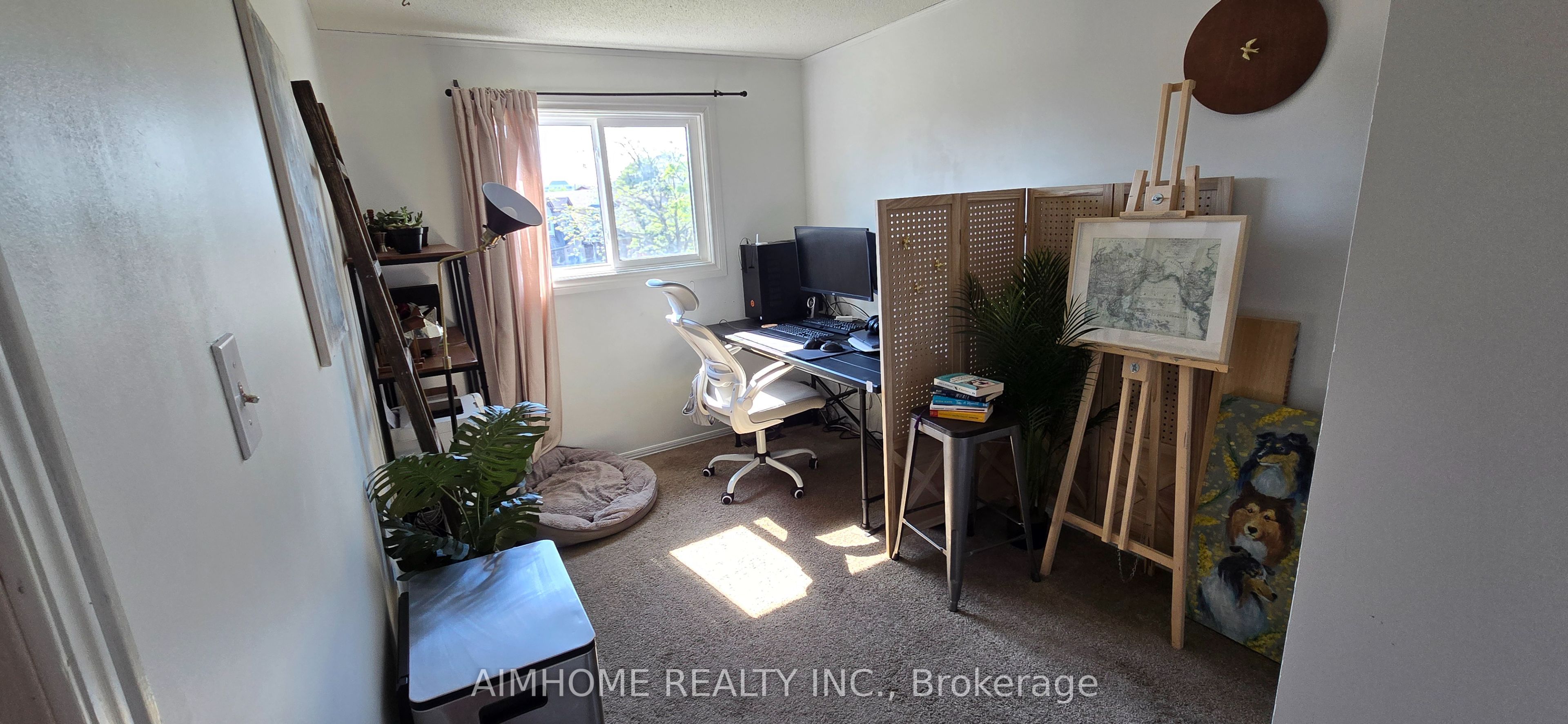 854 Attersley Drive Property Photo 14