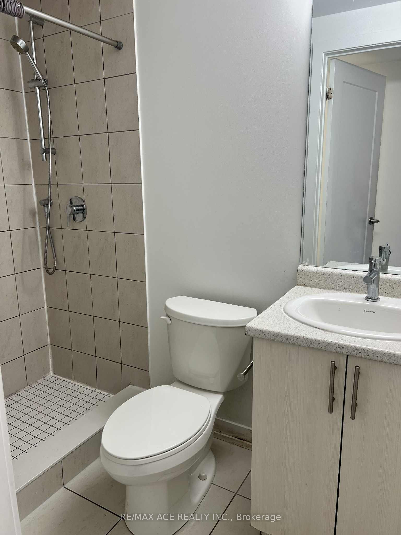3686 St Clair Avenue E 105 Property Photo 10