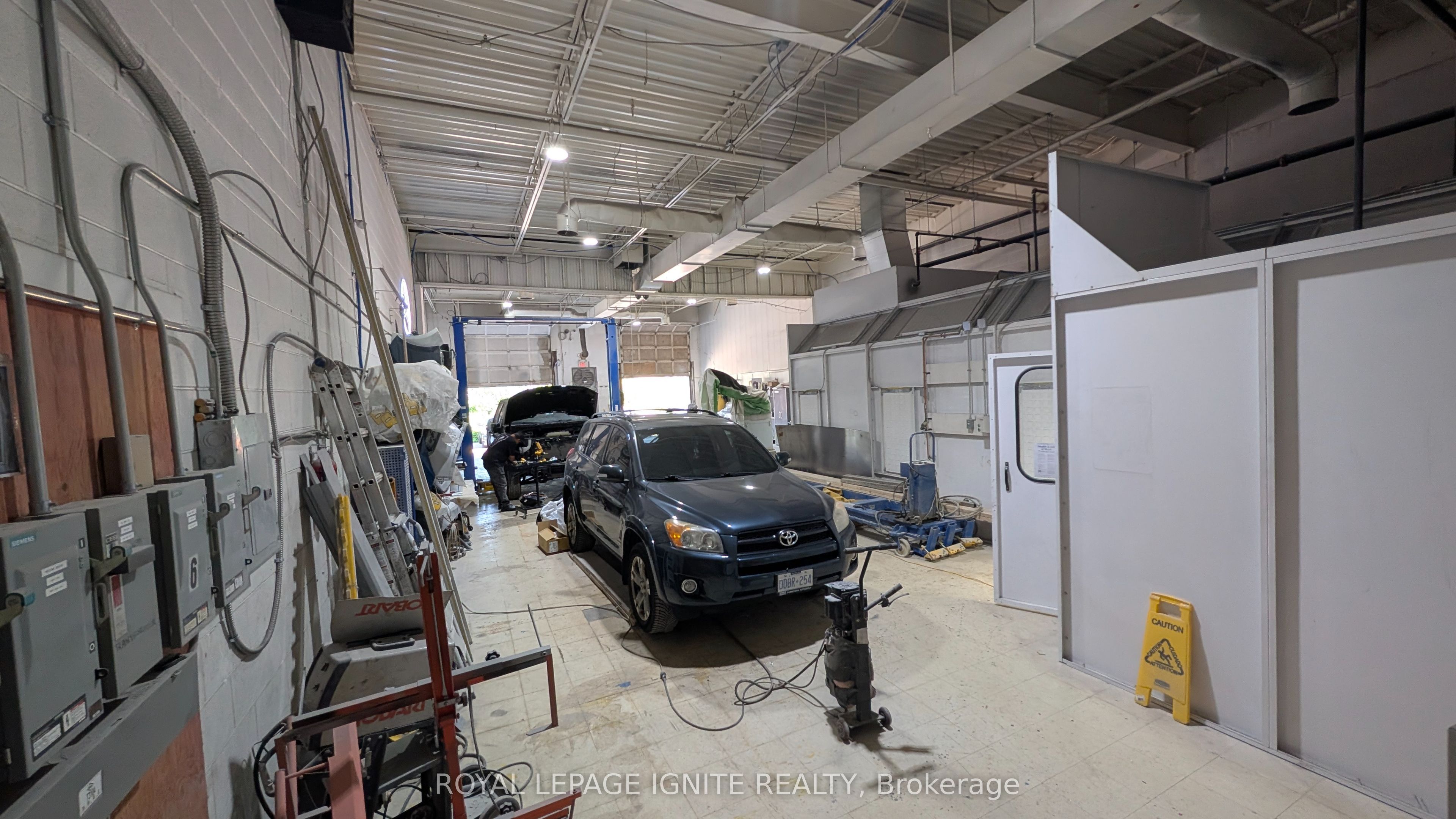 415 Mackenzie Avenue H Property Photo 2