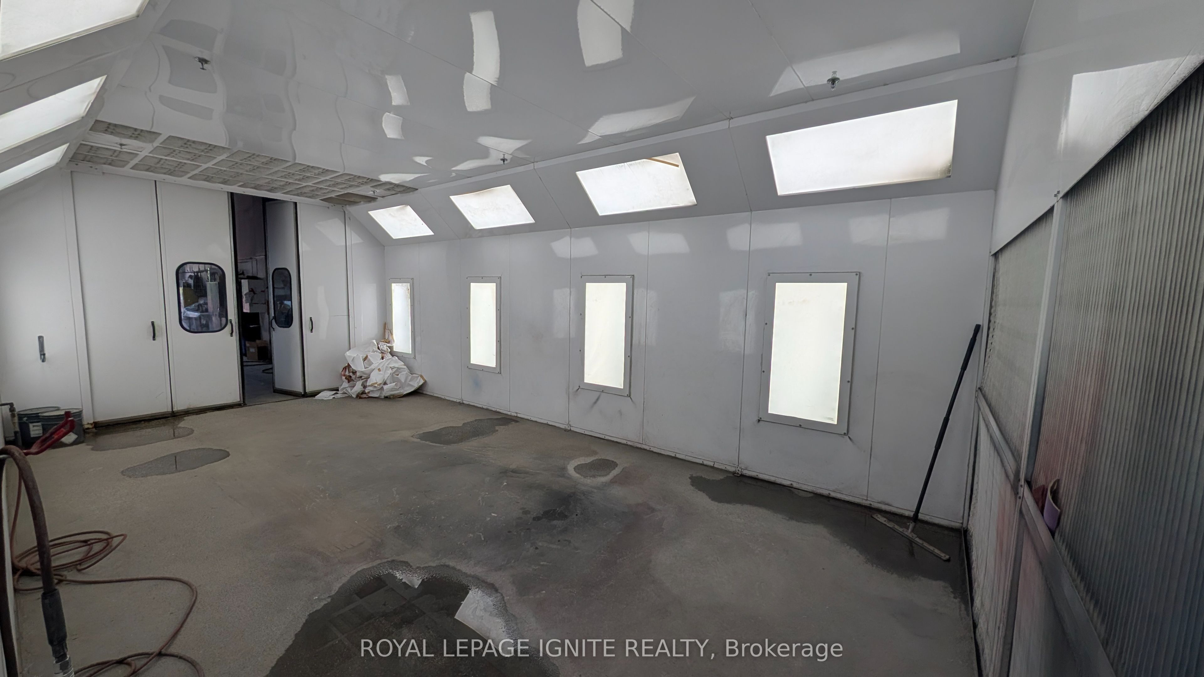 415 Mackenzie Avenue H Property Photo 3