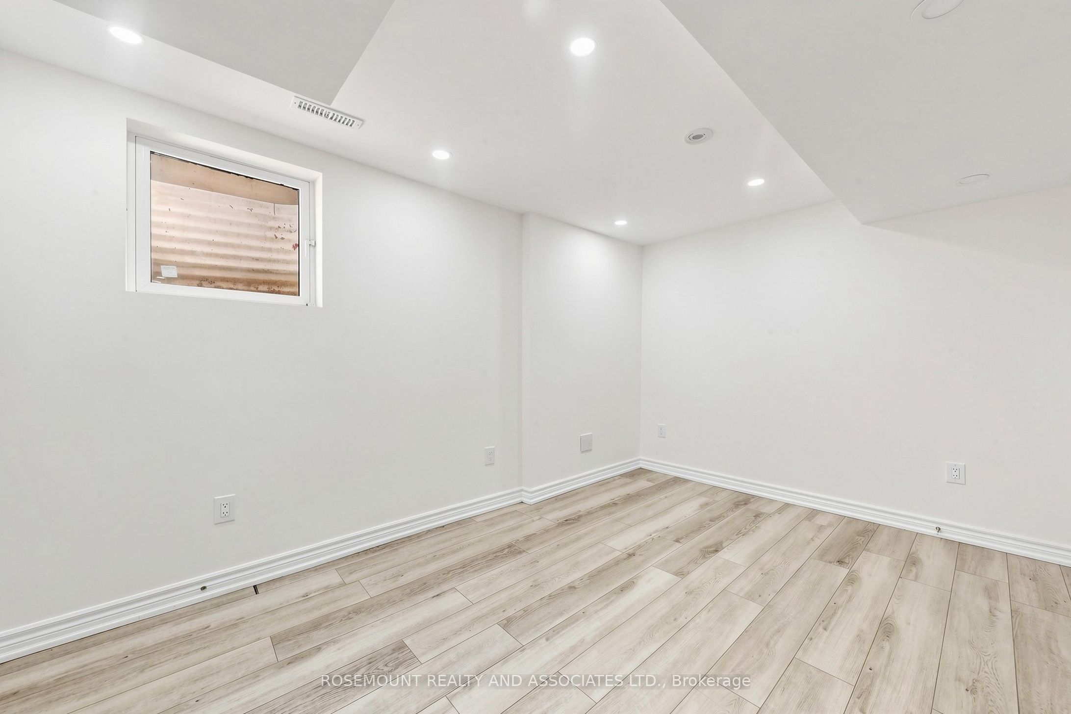 89 Winstanly Crescent Property Photo 18