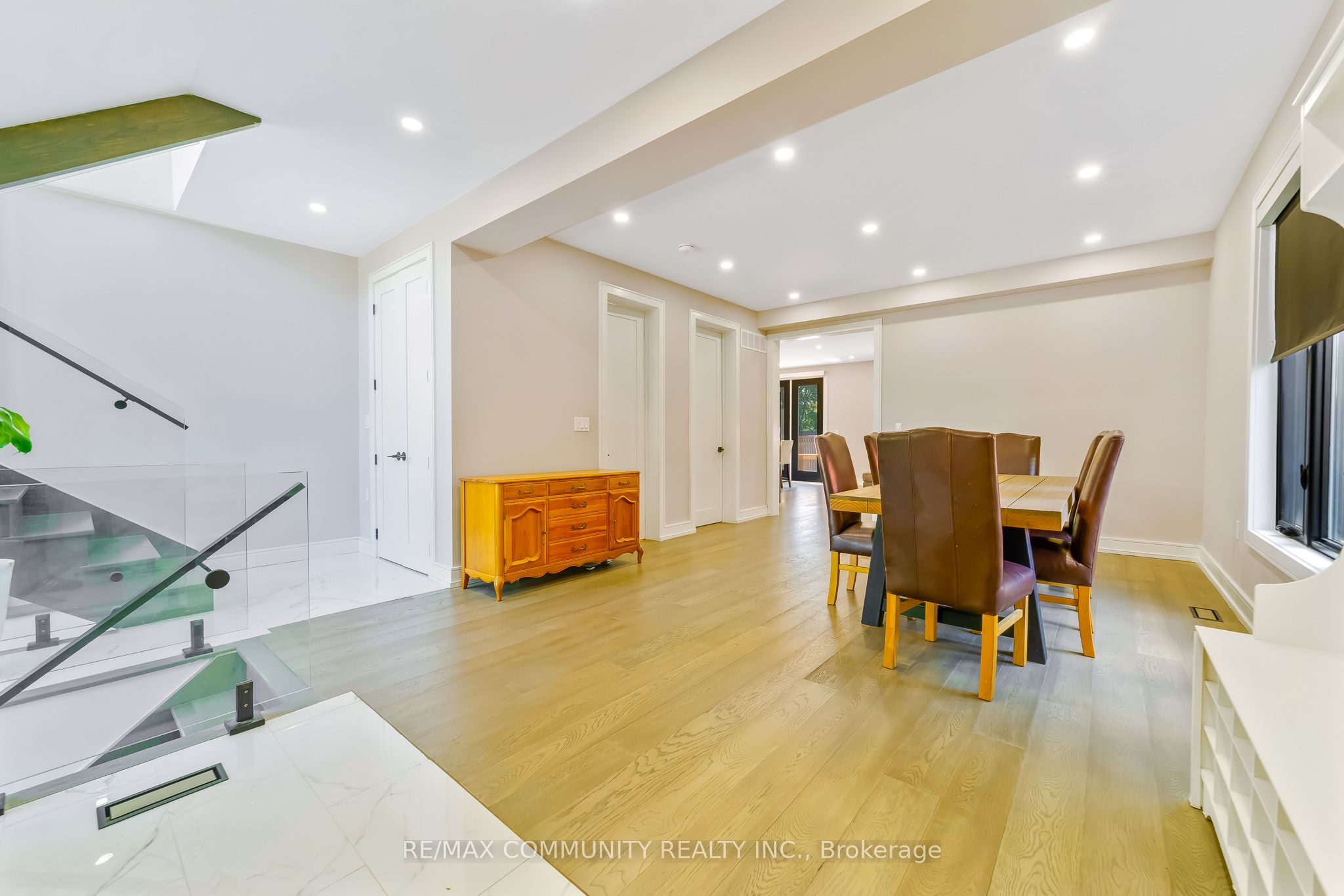 856 Kennedy Road Property Photo 7