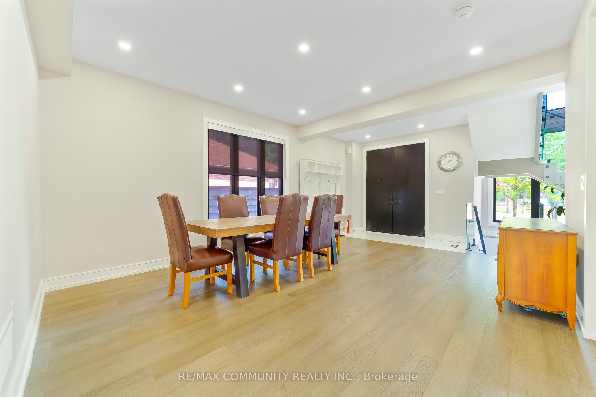 856 Kennedy Road Property Photo 8