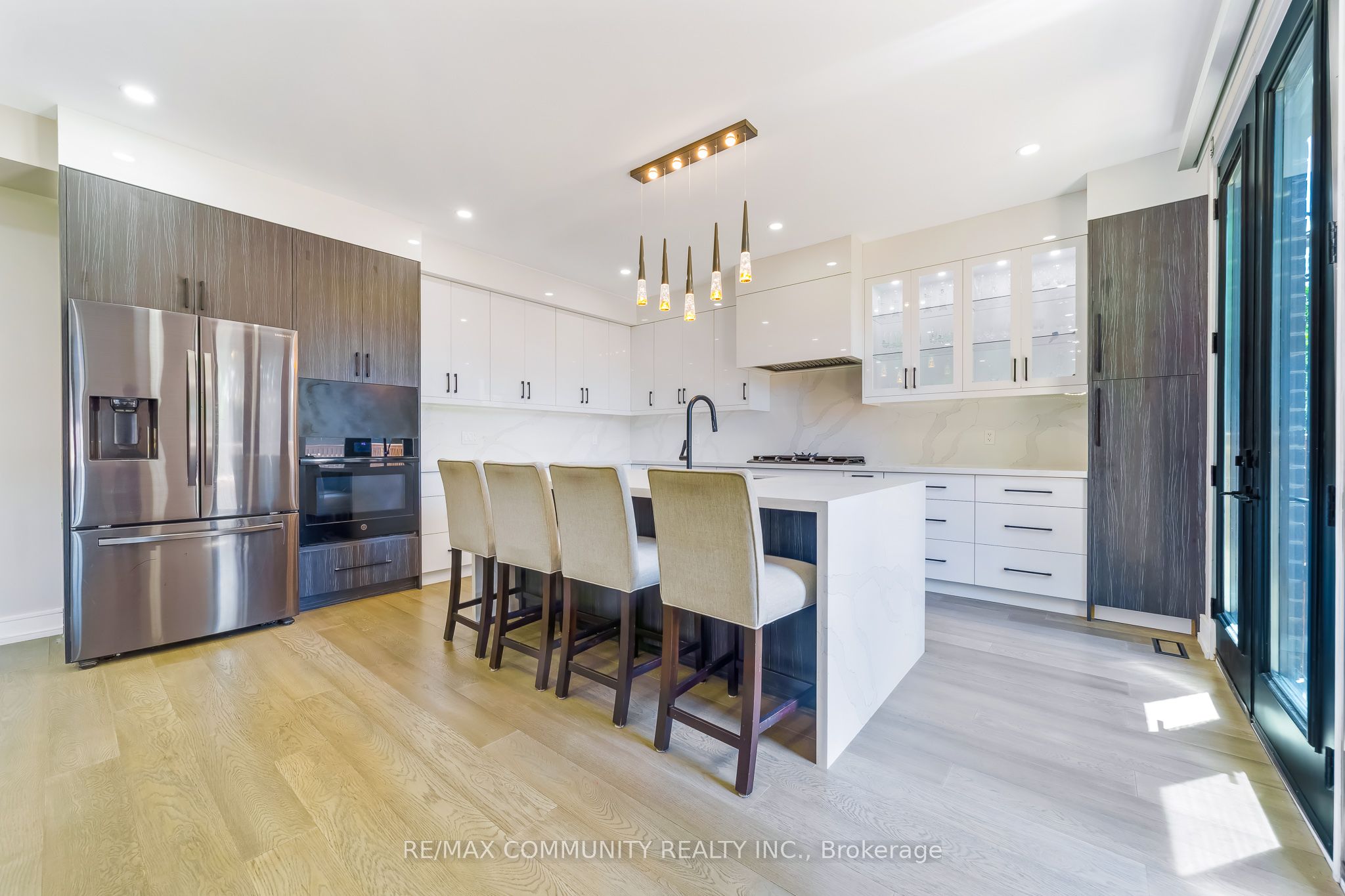 856 Kennedy Road Property Photo 12